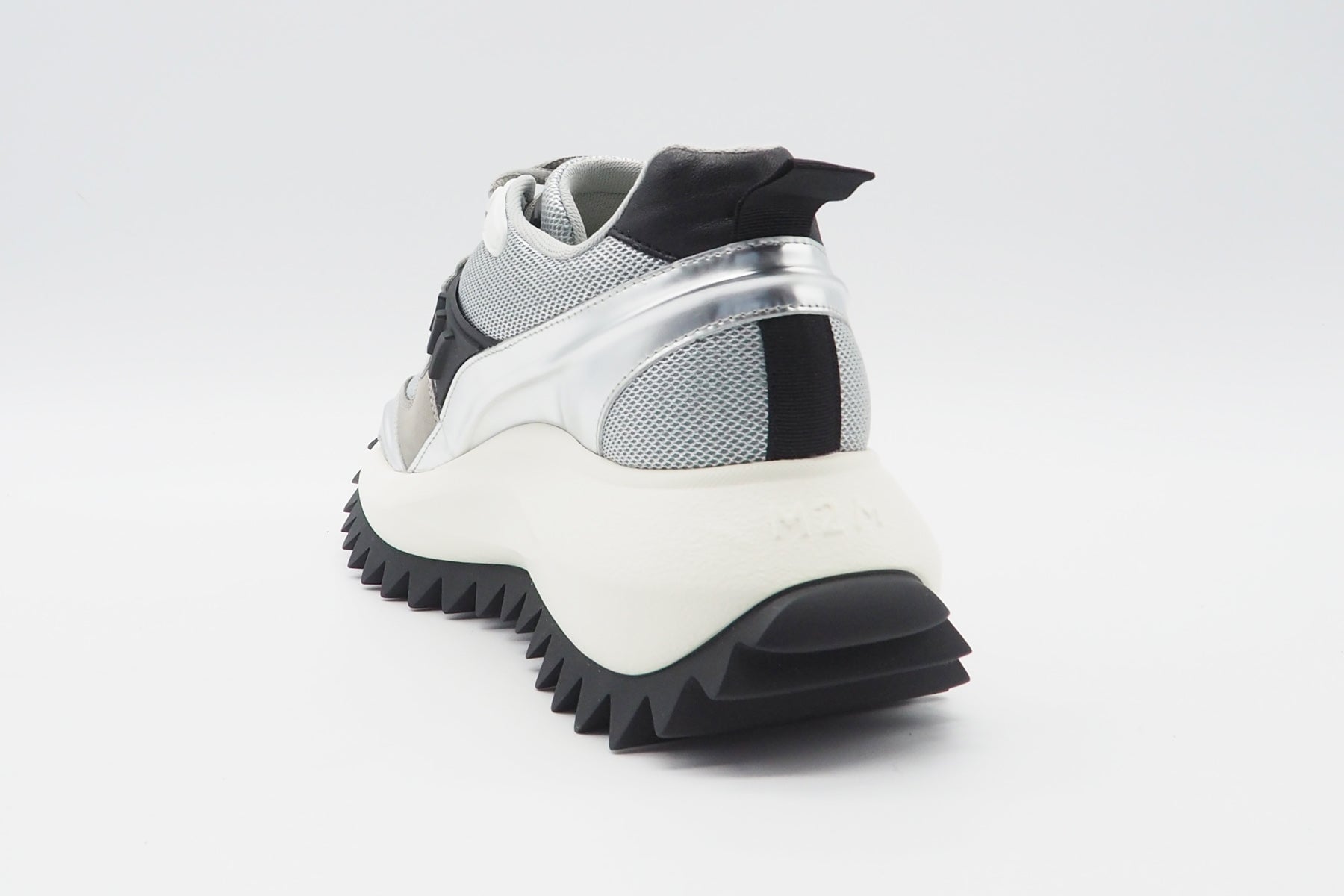 Damen Sneaker aus Mesh & Leder in Silber & Schwarz Damen Sneaker Vic Matié