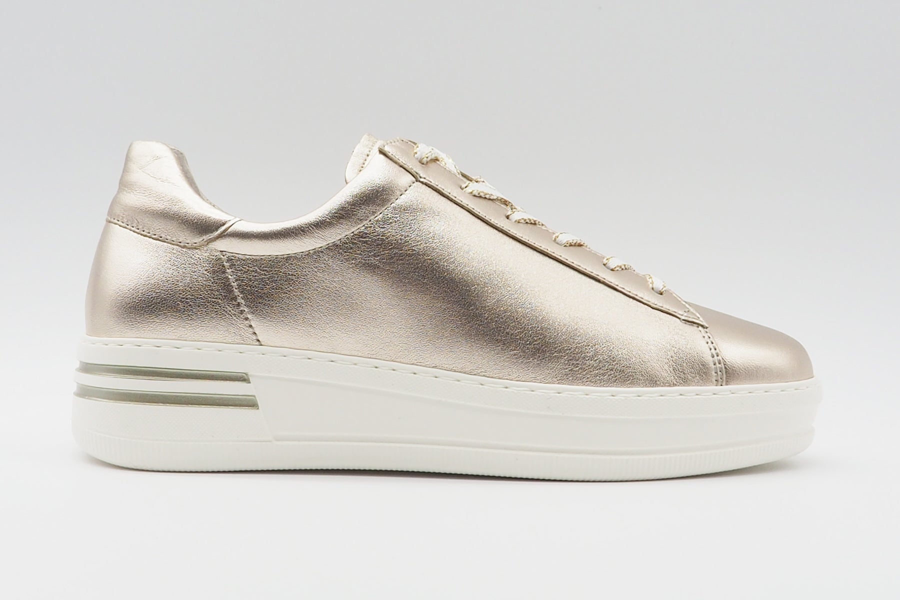 Damen Sneaker aus Metallicleder in Gold Damen Sneaker Gabor