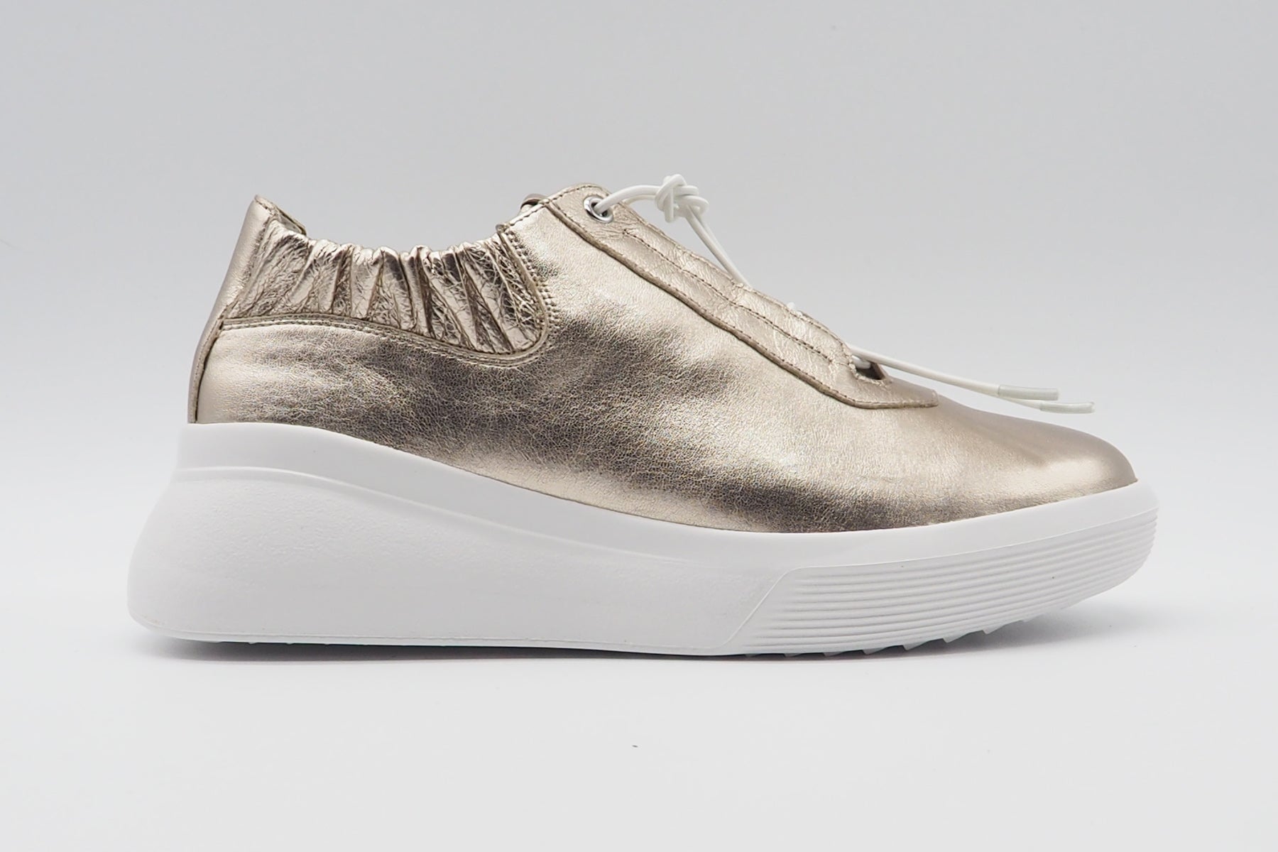 Damen Sneaker aus Metallicleder in Gold mit Keilabsatz - Absatz 5cm Damen Sneaker Högl
