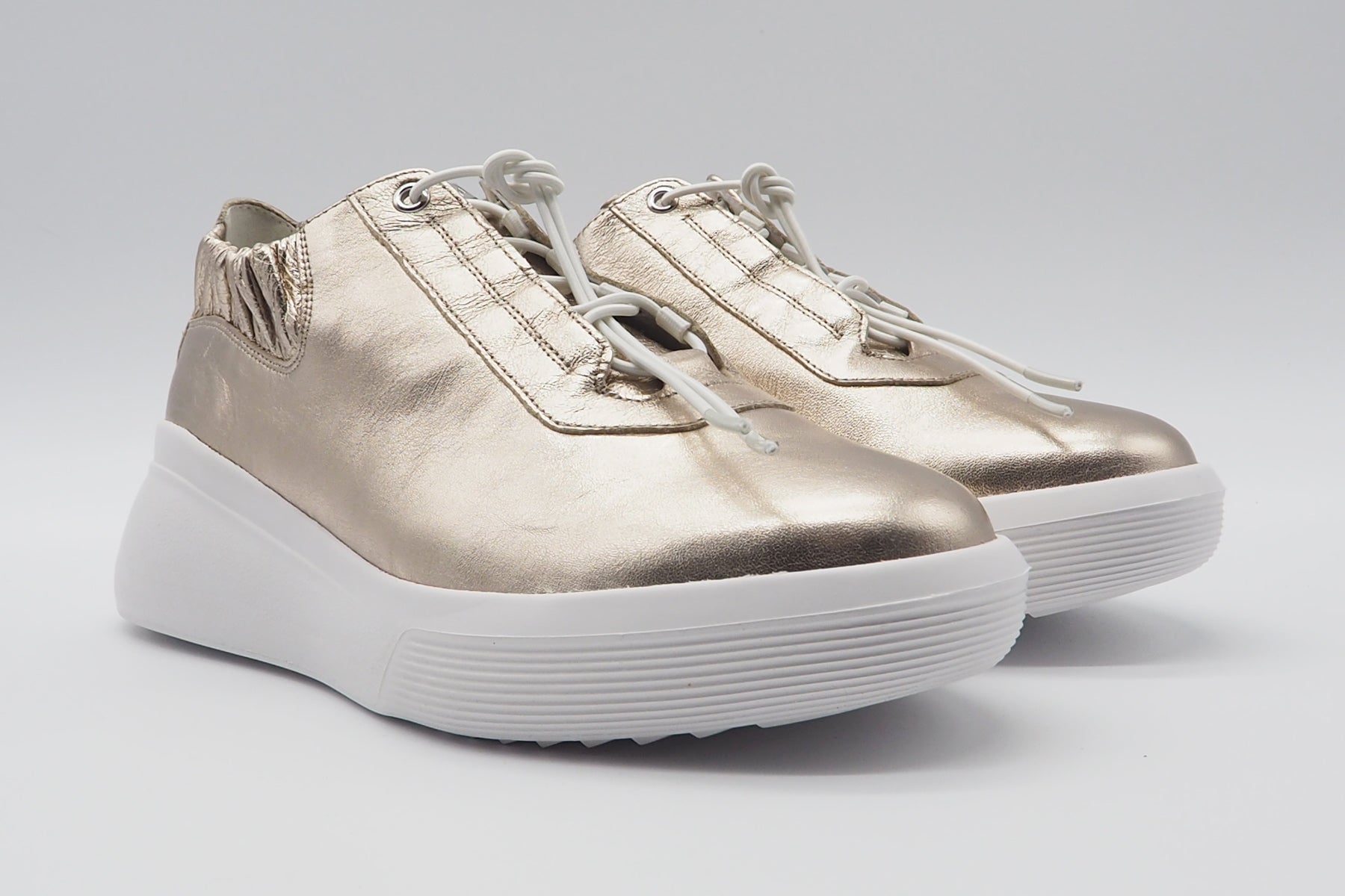 Damen Sneaker aus Metallicleder in Gold mit Keilabsatz - Absatz 5cm Damen Sneaker Högl