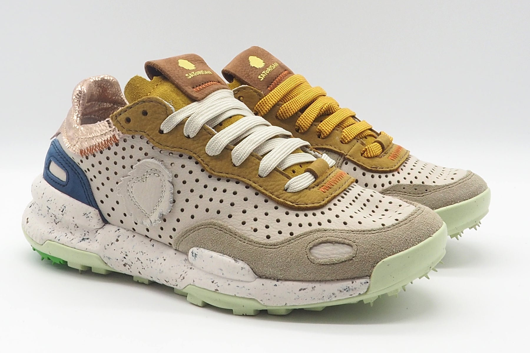 Damen Sneaker aus Nubukleder in Creme, Senf & Metallic - Chacrona Damen Sneaker Satorisan