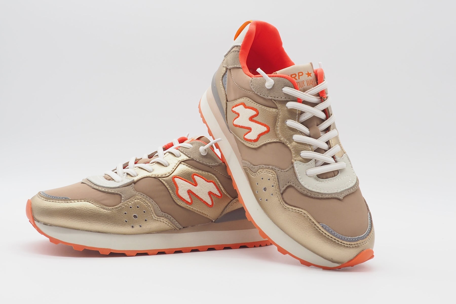 Damen Sneaker aus Nylon & Veloursleder in Caramel & Gold & Leichtsohle Damen Sneaker Maripé