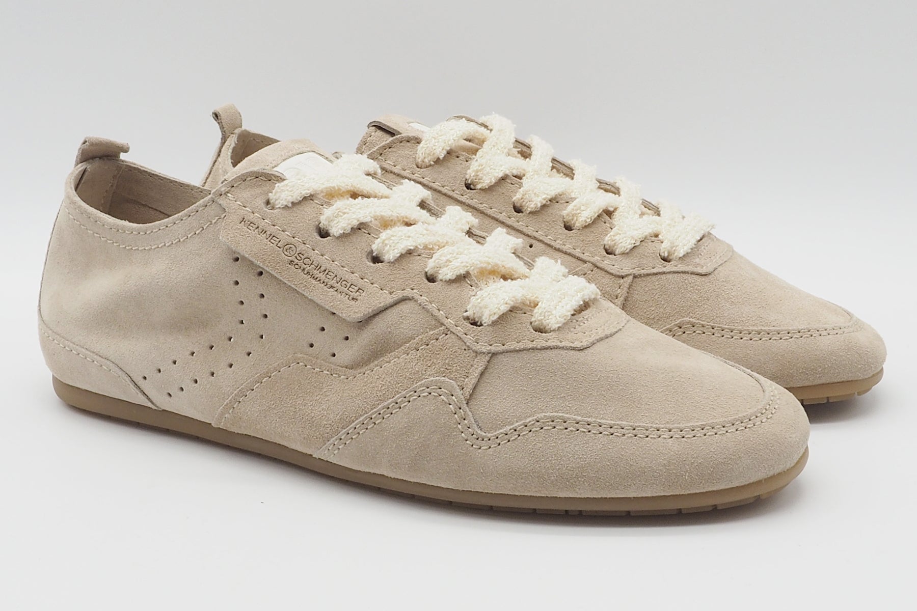Damen Sneaker aus softem Veloursleder in Sand mit dünner Sohle Damen Sneaker Kennel & Schmenger