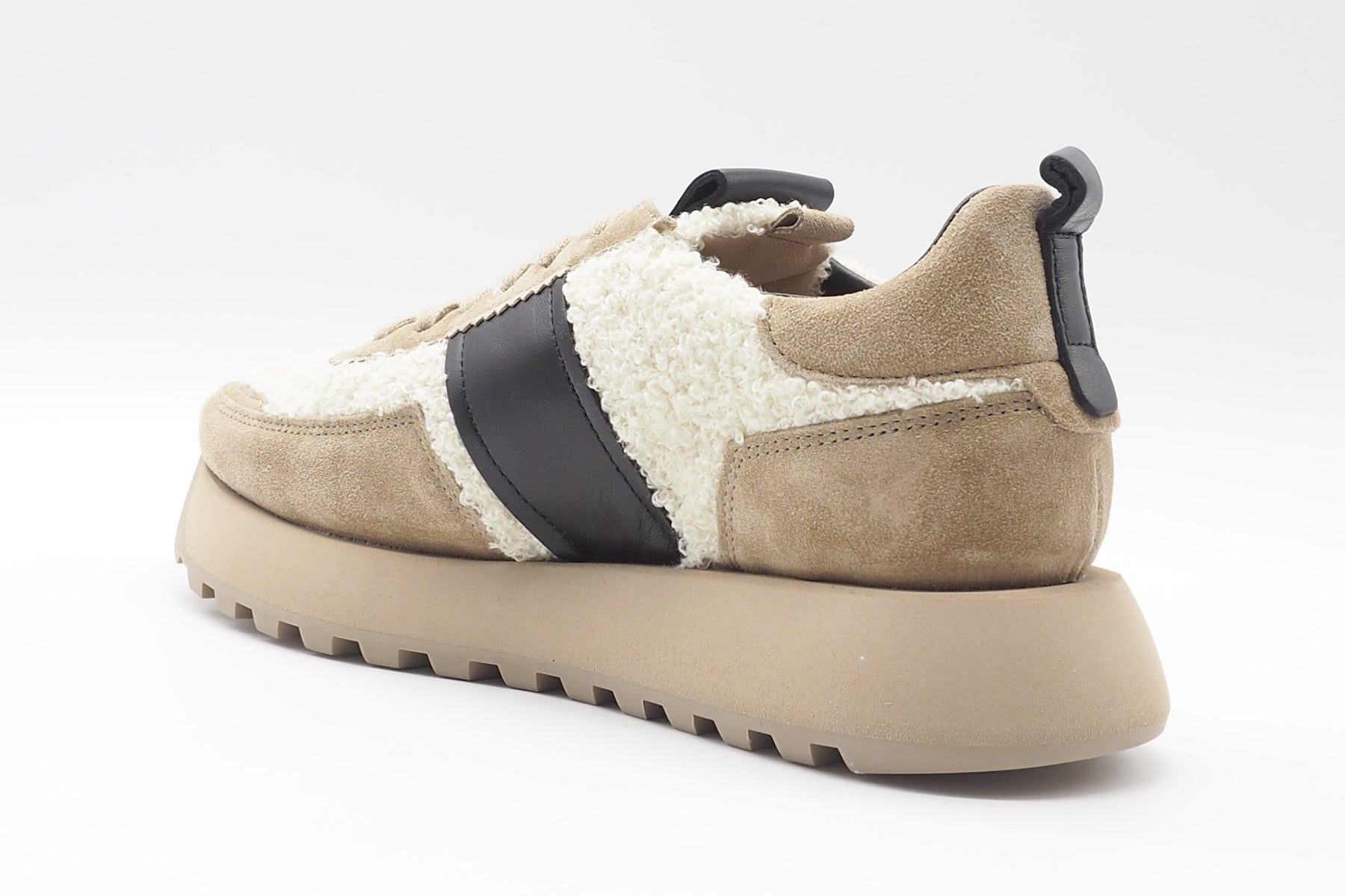 Damen Sneaker aus Veloursleder in Camel & Lammfell im Kuscheldesign Damen Sneaker Kennel & Schmenger