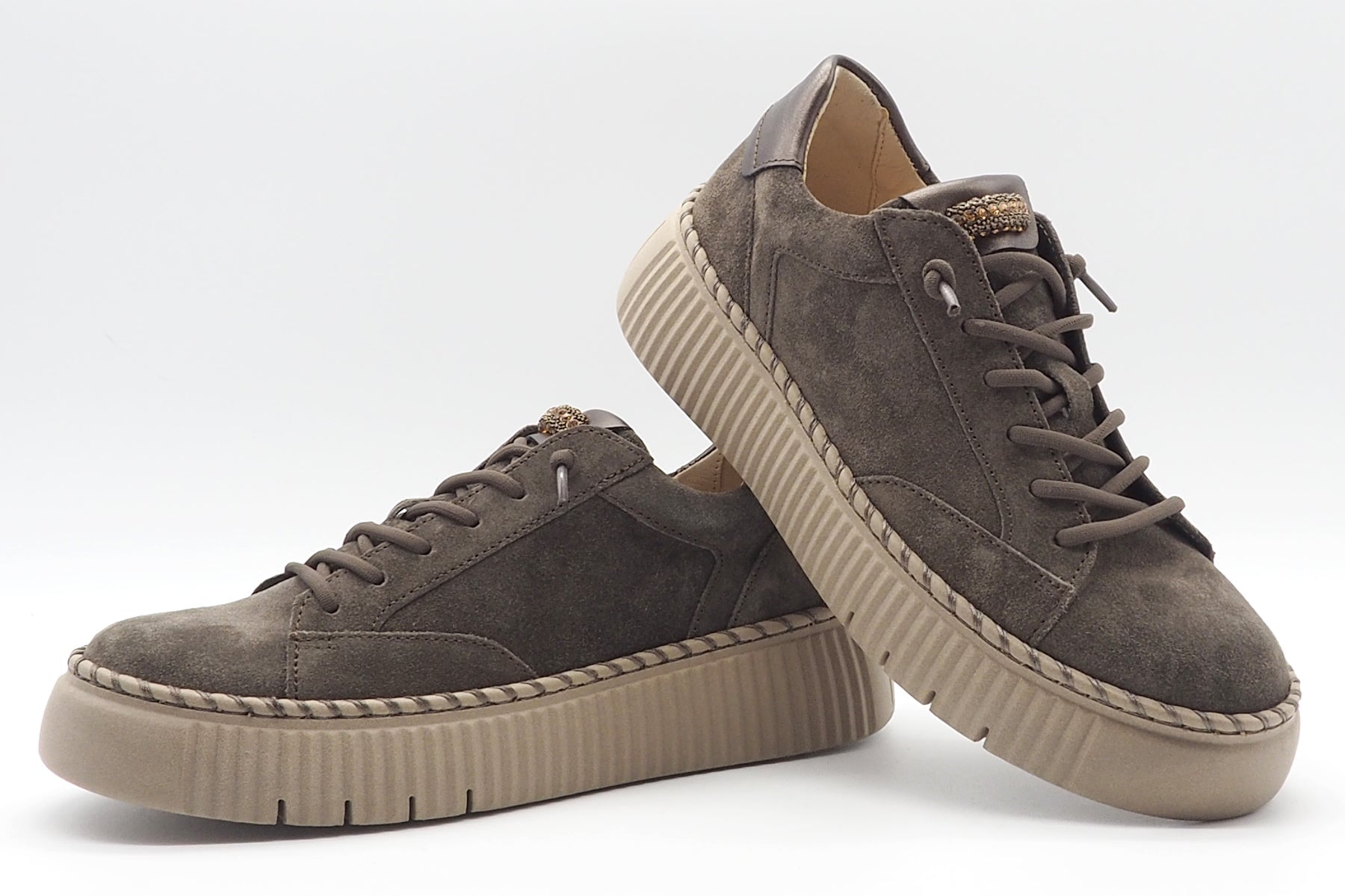 Damen Sneaker aus Veloursleder mit Dekosteinen in Braun Damen Sneaker Gabor