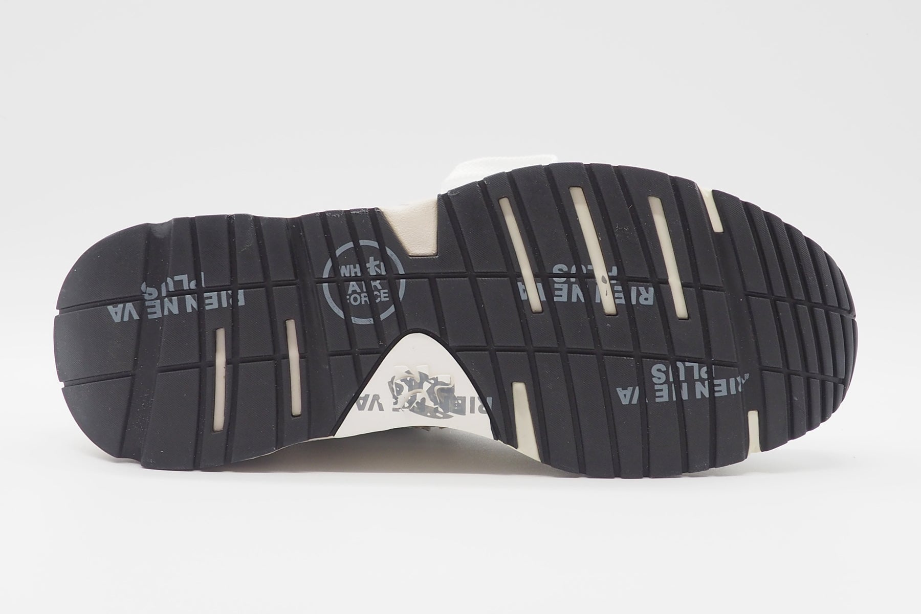 Damen Sneaker aus Veloursleder & Nylon in Weiss & Silber - Mased Damen Sneaker Premiata