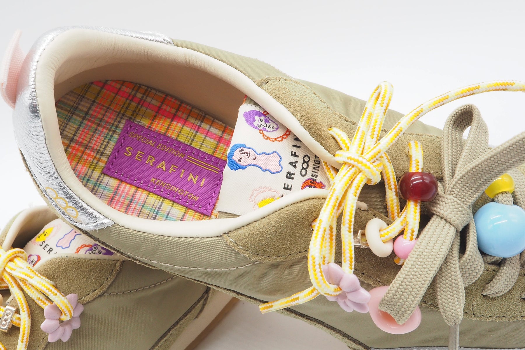 Damen Sneaker im Retrostil aus Velours & Nylon in Olivgrün mit Dekor Damen Sneaker Serafini
