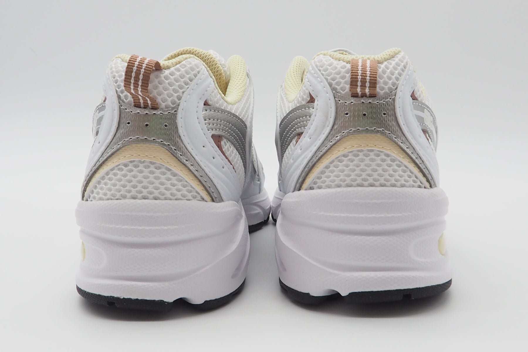 Damen Sneaker "Running Course" MR530SGA in Weiß mit Silber & Bronce Damen Sneaker New Balance