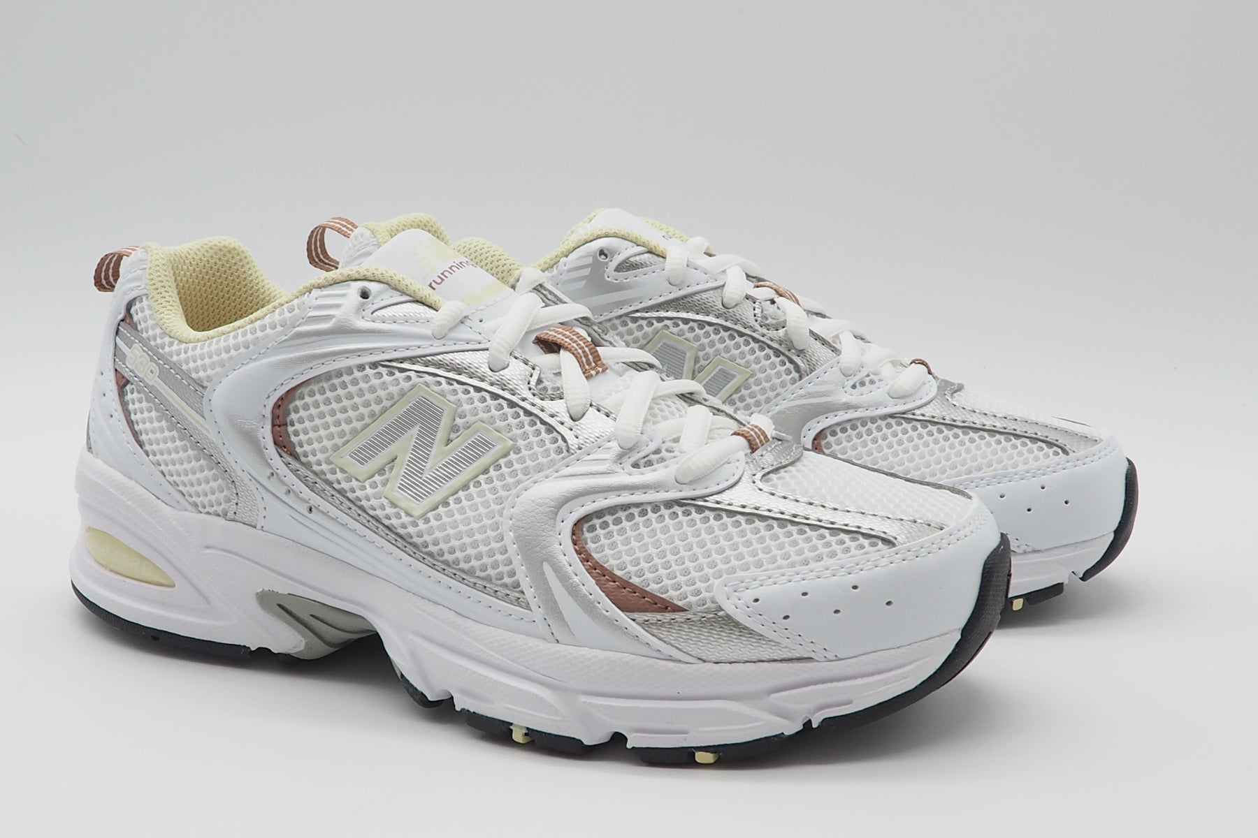 Damen Sneaker "Running Course" MR530SGA in Weiß mit Silber & Bronce Damen Sneaker New Balance