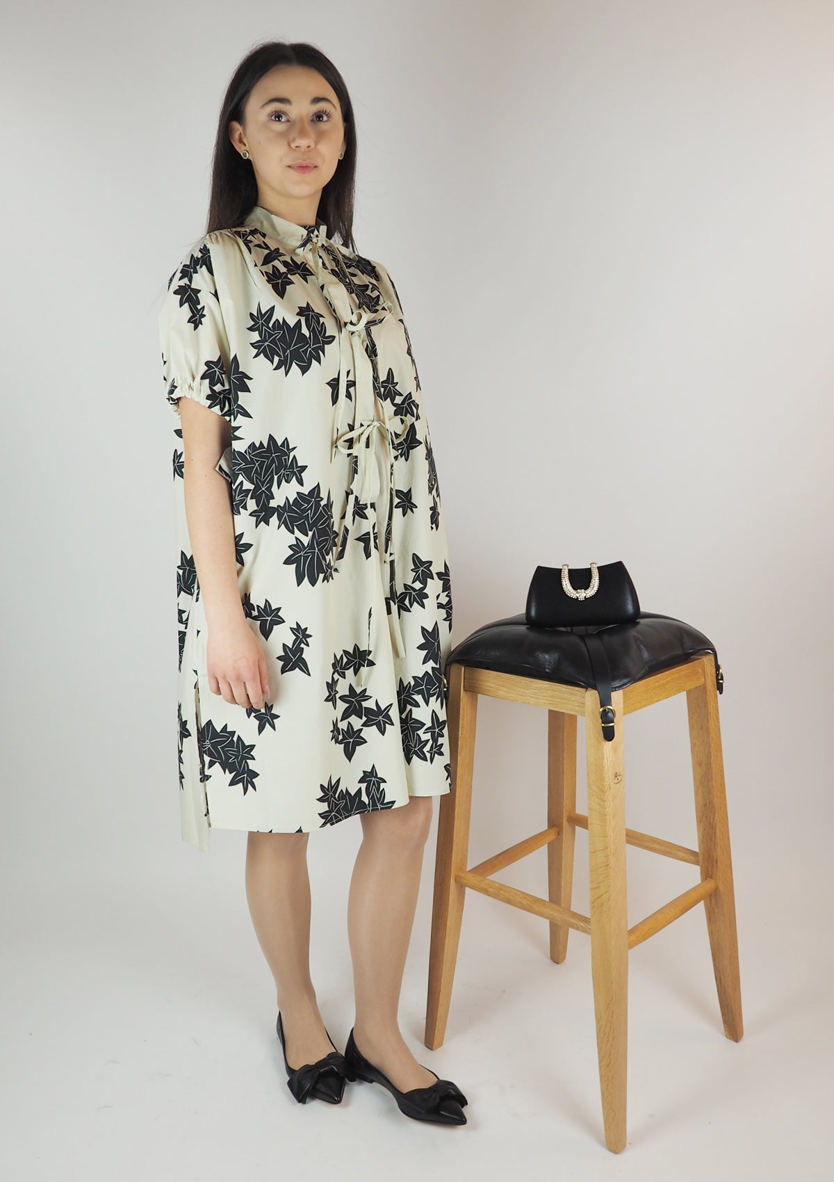 Damen Sommer-Kimonokleid aus Baumwolle in Creme & Schwarz Damen Kleid Psophia