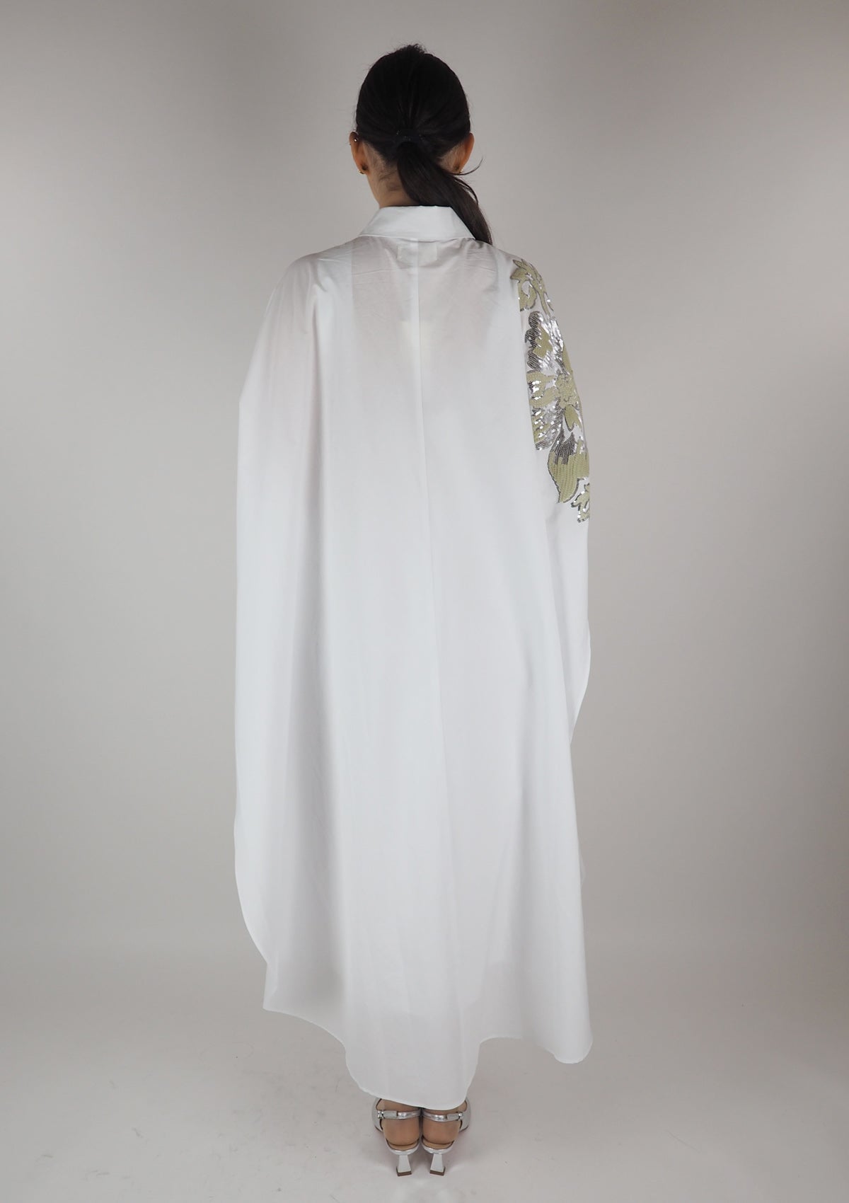 Damen Sommerkleid in Weiß mit Blütenstickerei Damen Kleid Psophia