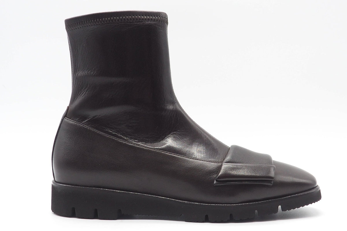 Damen Stiefelette aus Lederstretch in Dunkelbraun mit leichter Keilsohle Damen Stiefeletten Truman´s