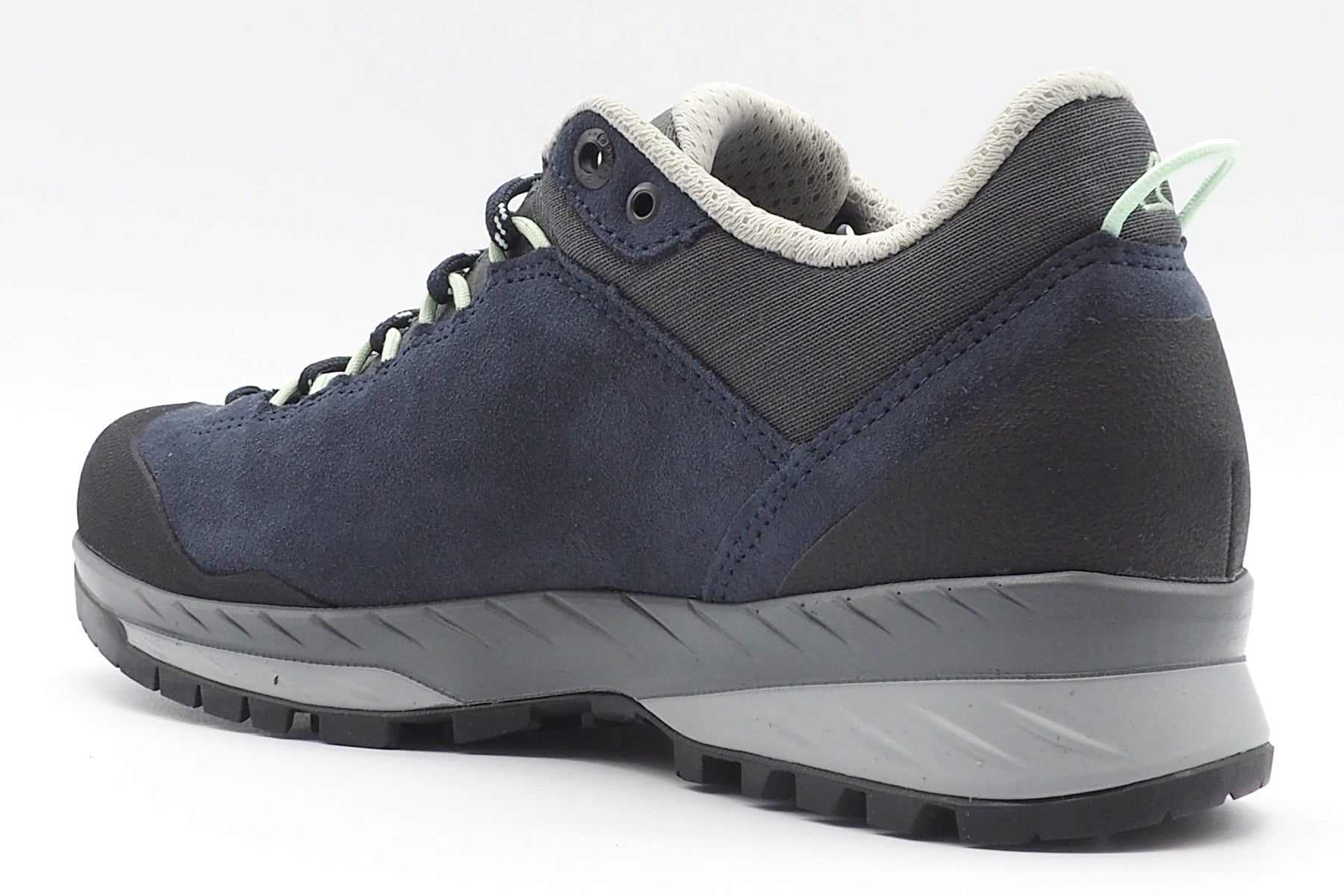 Damen Trekking Sneaker mit Vibram-Sohle in Blau - Wasserdicht Damen Sneaker Lowa
