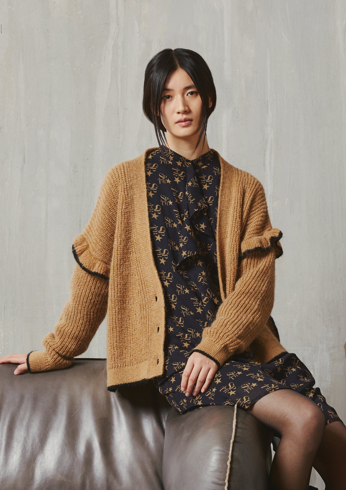 SHIRTAPORTER |Damen Weste mit V-Ausschnitt in Caramel aus Mohair