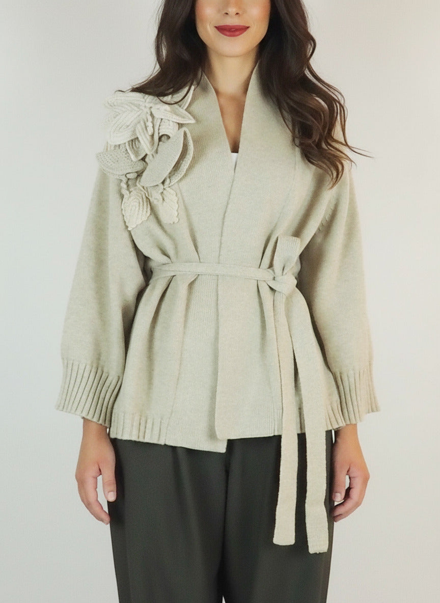 Damen Wickelcardigan mit gestricktem Dekor in Ivory Damen Cardigan Psophia