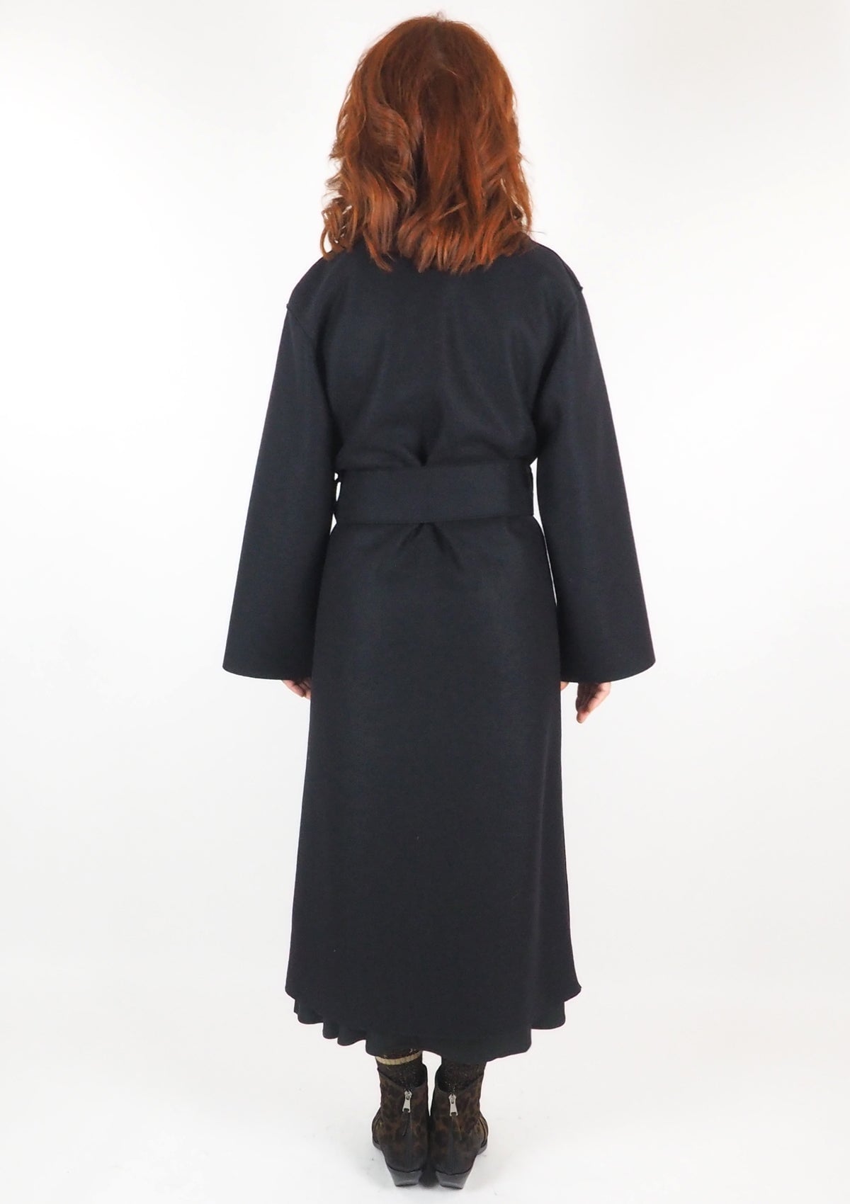 Damenmantel aus feinster Wolle mit breitem Gürtel zum Binden - in Schwarz Damen Mantel Harris Wharf London