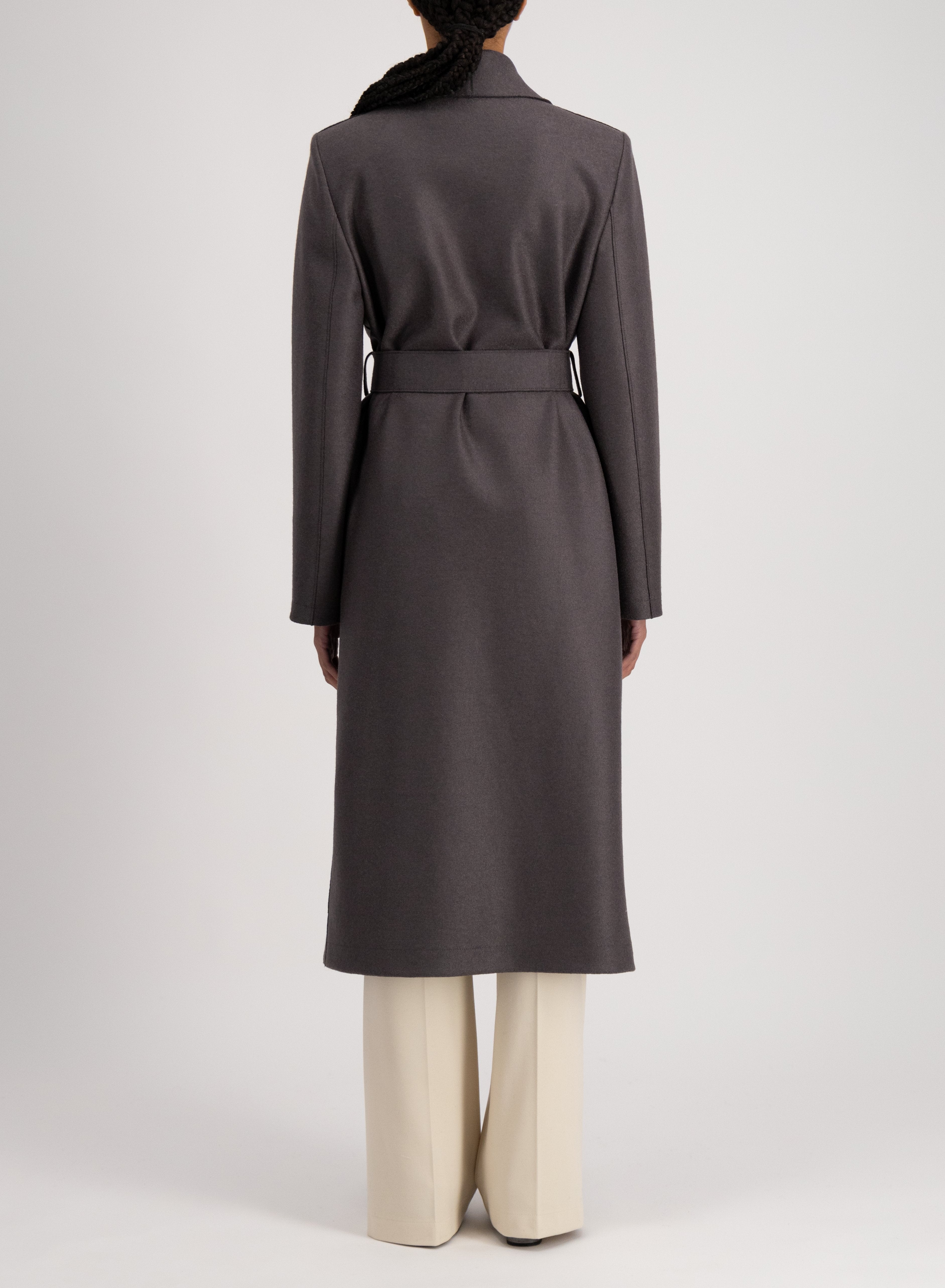 Damenmantel aus feinster Wolle mit Reverskragen mit Gürtel - in Grau Damen Mantel Harris Wharf London