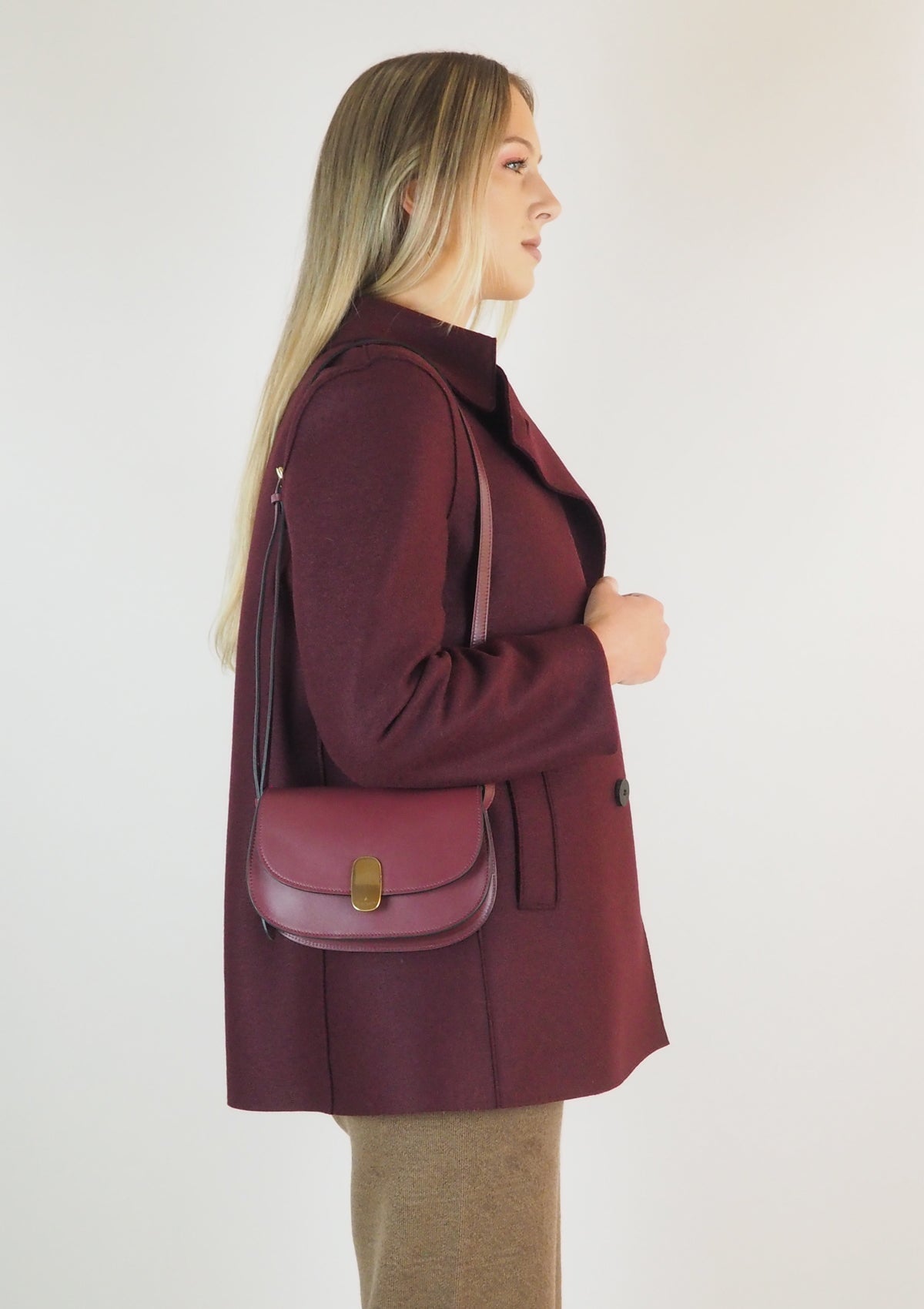 Doppelreihige Damen Blazerjacke aus gepresster Wolle - in Bordeaux Damen Mantel Harris Wharf London