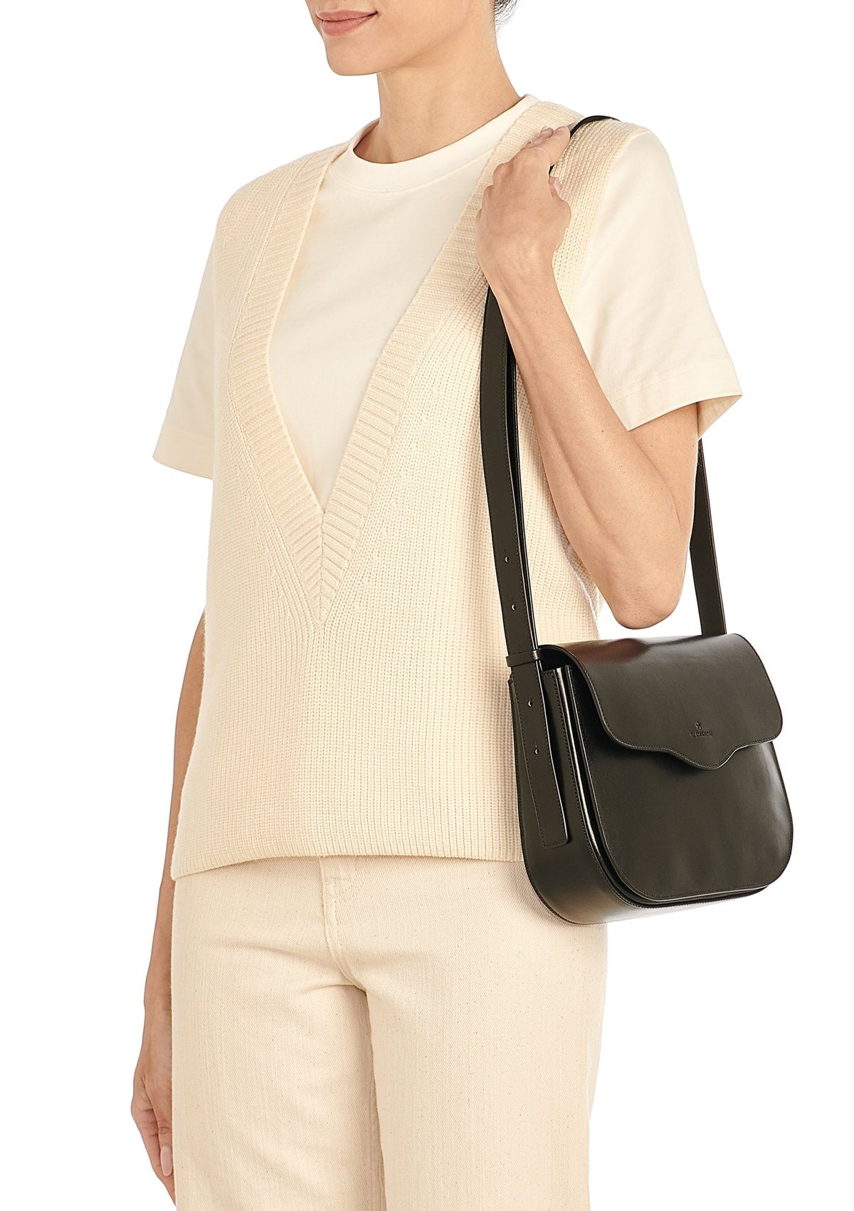 Edle Tasche im Sattlerstil aus Naturleder in Schwarz - Saddle Roseto Taschen Crossbody & Schultertasche Il Bisonte