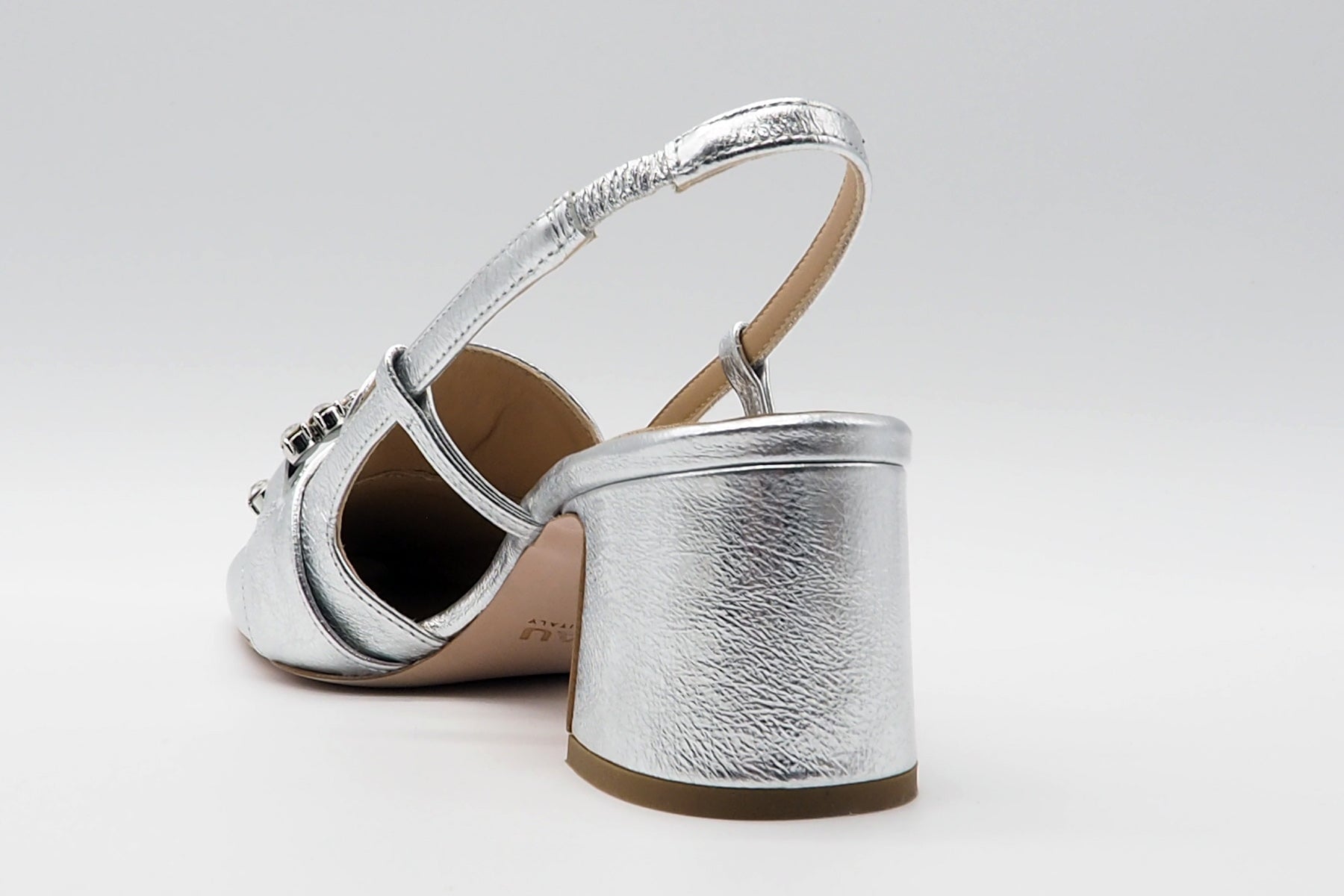 Eleganter Damen Sling aus Metallicleder in Silber mit Strassspange und Blockabsatz Damen Pumps & Slings Frau