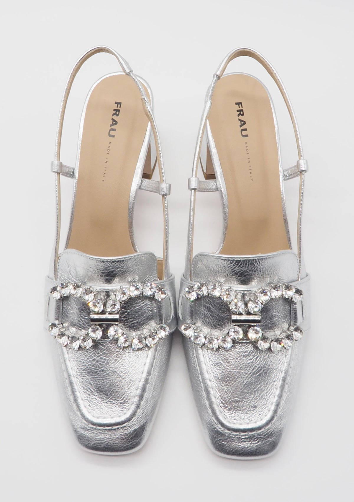 Eleganter Damen Sling aus Metallicleder in Silber mit Strassspange und Blockabsatz Damen Pumps & Slings Frau