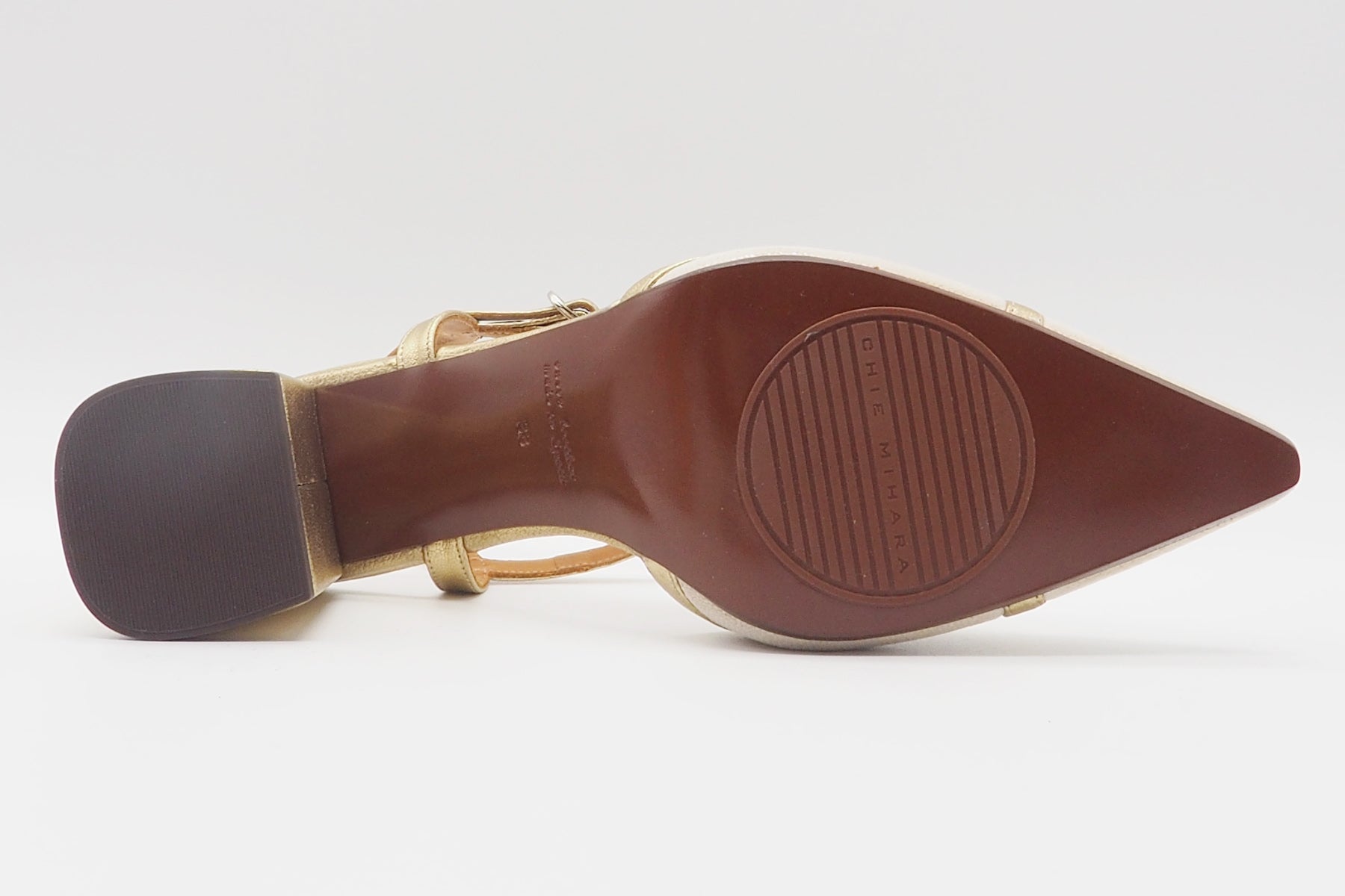 Eleganter Damen Sling aus Sand & Gold mit T-Spange & Blockabsatz 7 cm - Acatia Damen Pumps & Slings Chie Mihara