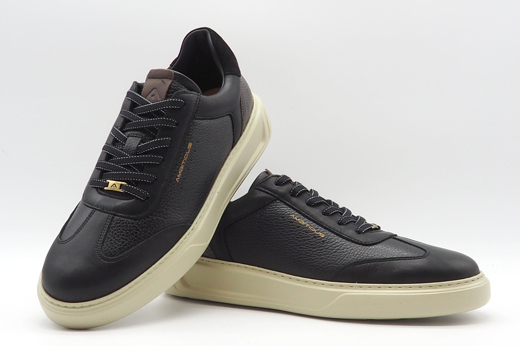 Eleganter Herren Sneaker aus Leder in Schwarz Herren Sneaker Ambitious