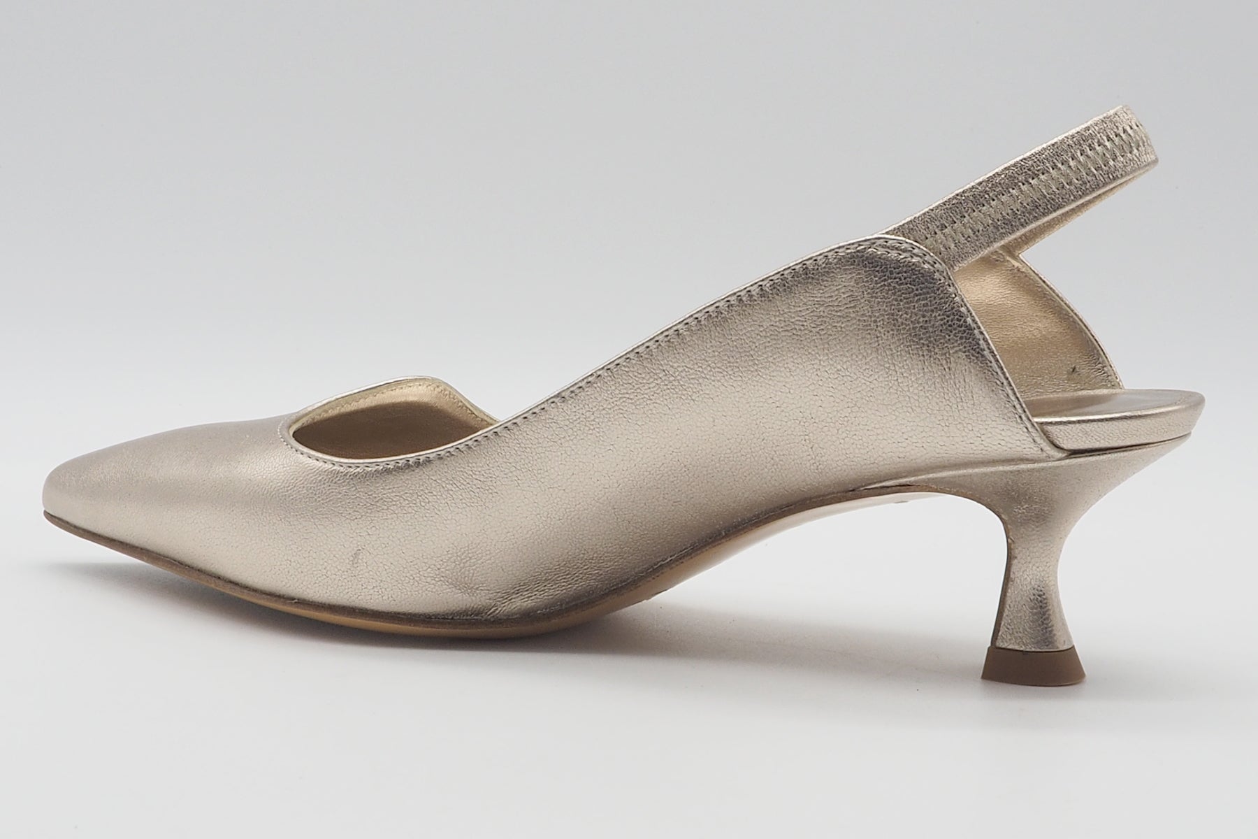 Eleganter spitzer Damen Sling in Metallicleder Platin - 5 cm Absatz Damen Pumps & Slings Mara Bini