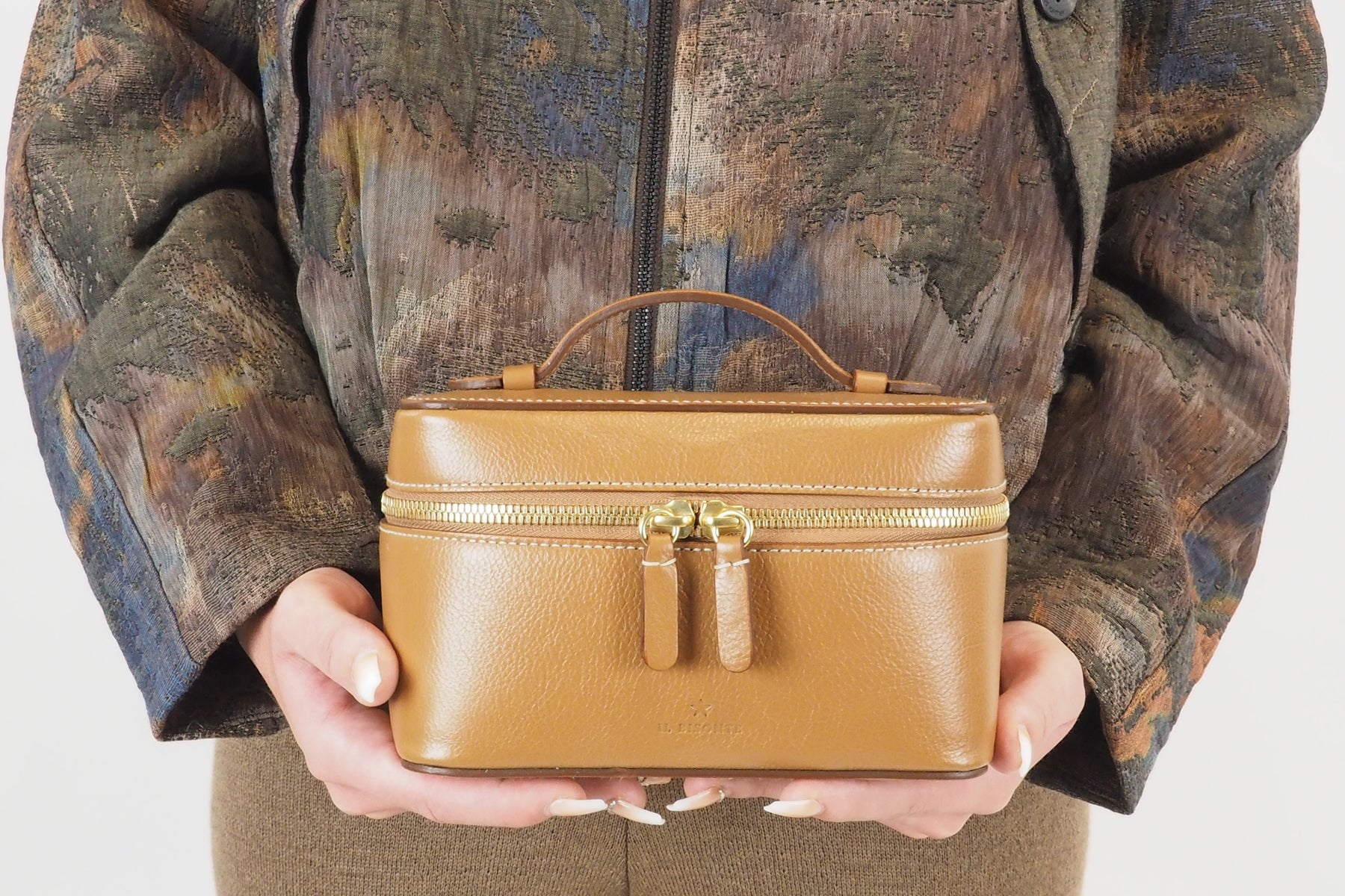 Extravagante Tasche im Beautycase-Style aus Leder in Braun - Musa Taschen Klein & Chic Il Bisonte