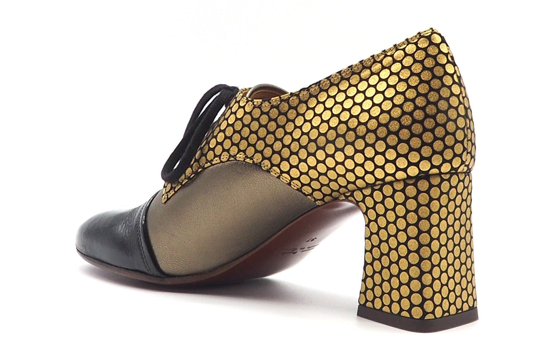 Femininer Damen Schnürer aus Lackleder in Schwawrz & Gold - 7 cm Absatz - Fadri Damen Loafers & Schnürer Chie Mihara