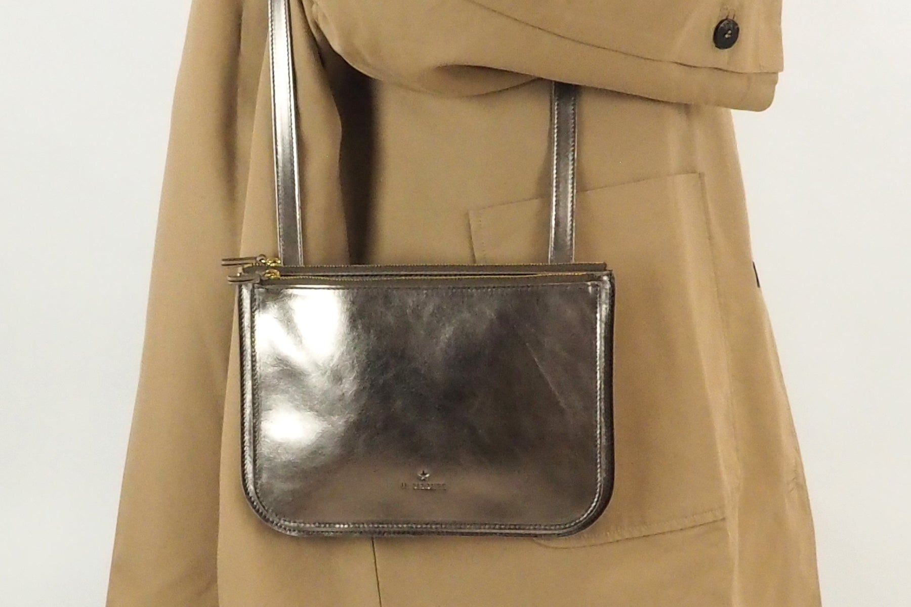 Flache Crossbodybag aus Naturleder in Bronze Taschen Crossbody & Schultertaschen Il Bisonte