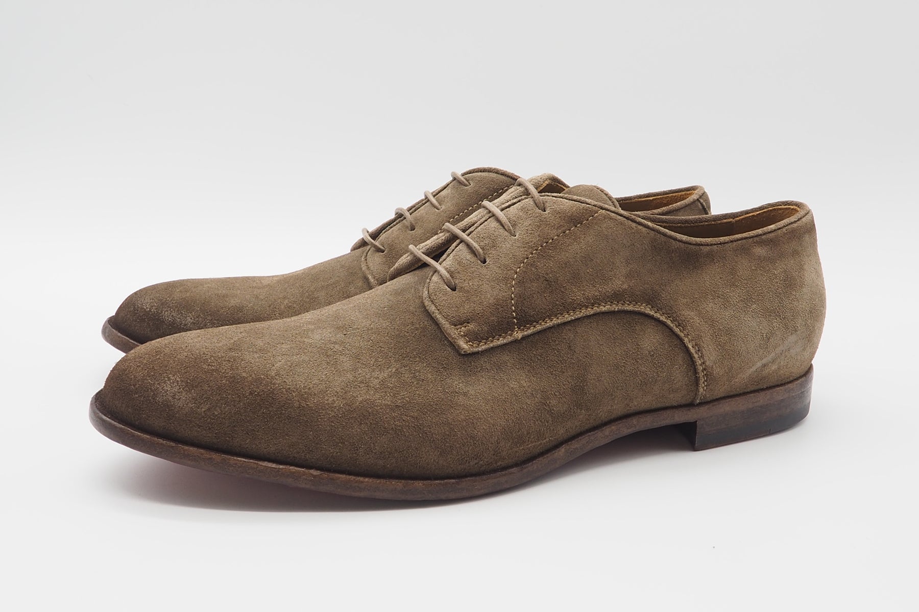 Handgemachter Herren Schnürschuh aus Antikvelours mit Ledersohle in Tope Herren Klassik modern Corvari