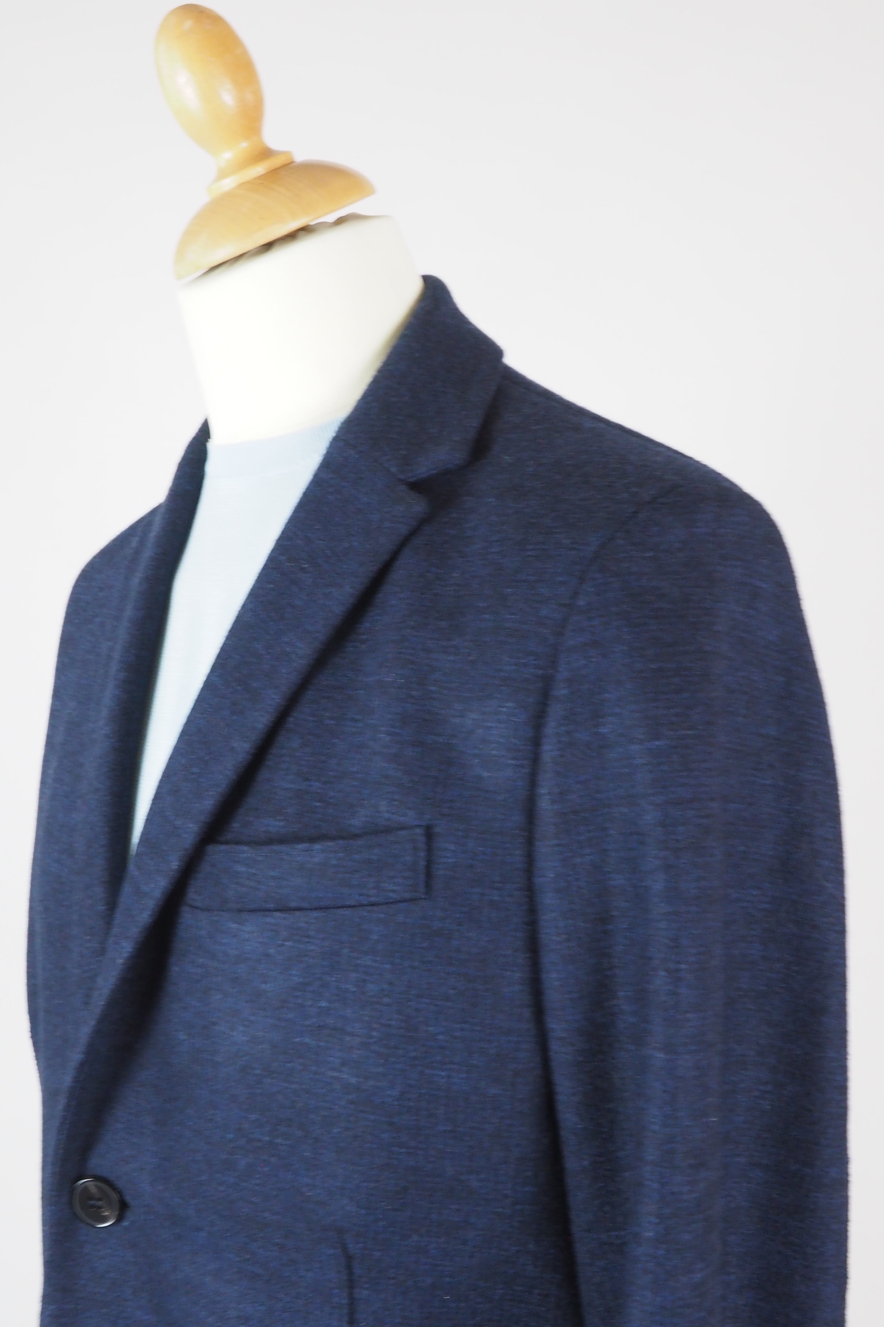 Herren Blazer aus extafeiner Merinowolle aus Vitale Barberis Stoff in Blau melangiert Herren Blazer Harris Wharf London