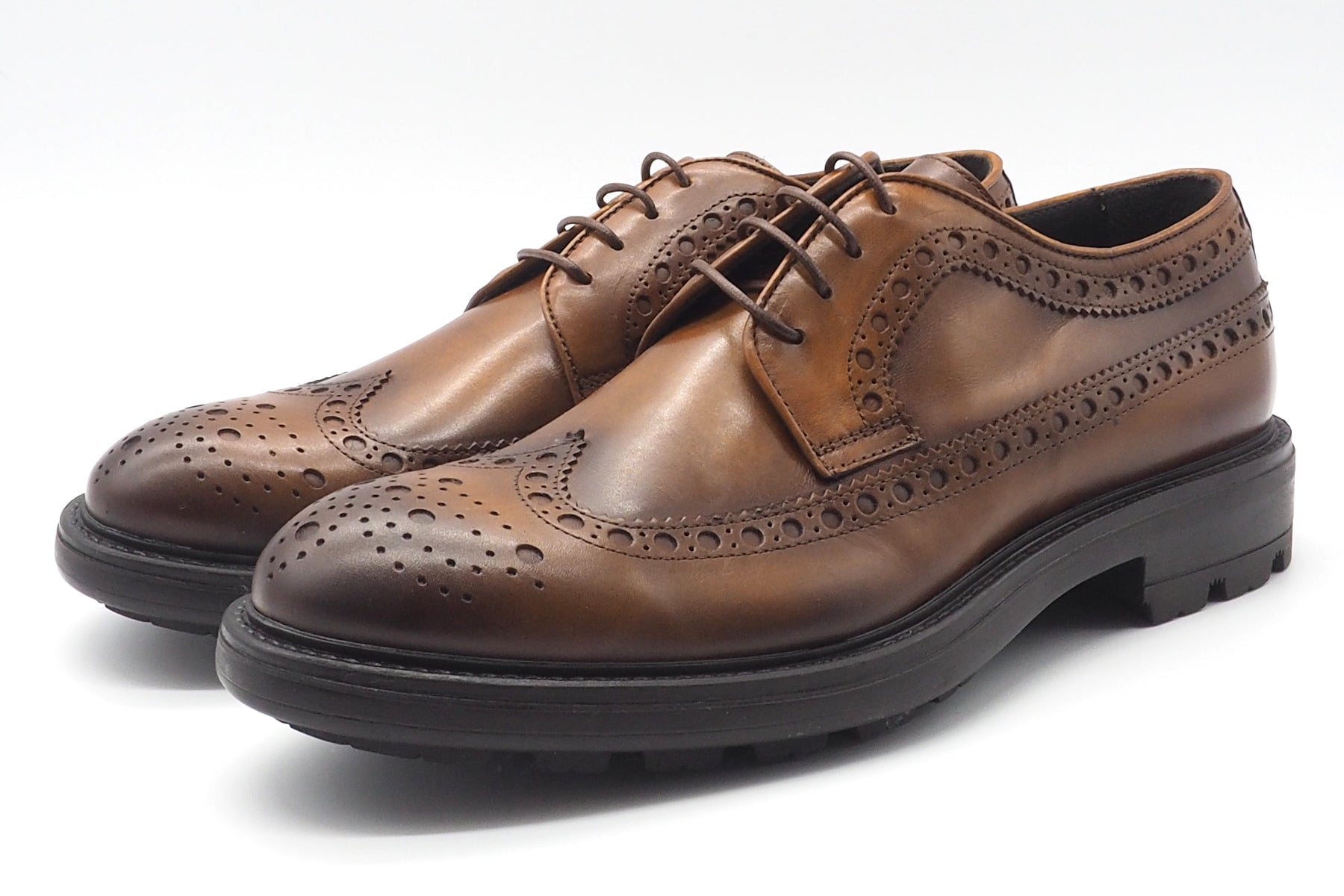 Herren Derbyschnürschuh in Cognac mit Englisch Lochung & Gummisohle Herren Klassik modern Corvari