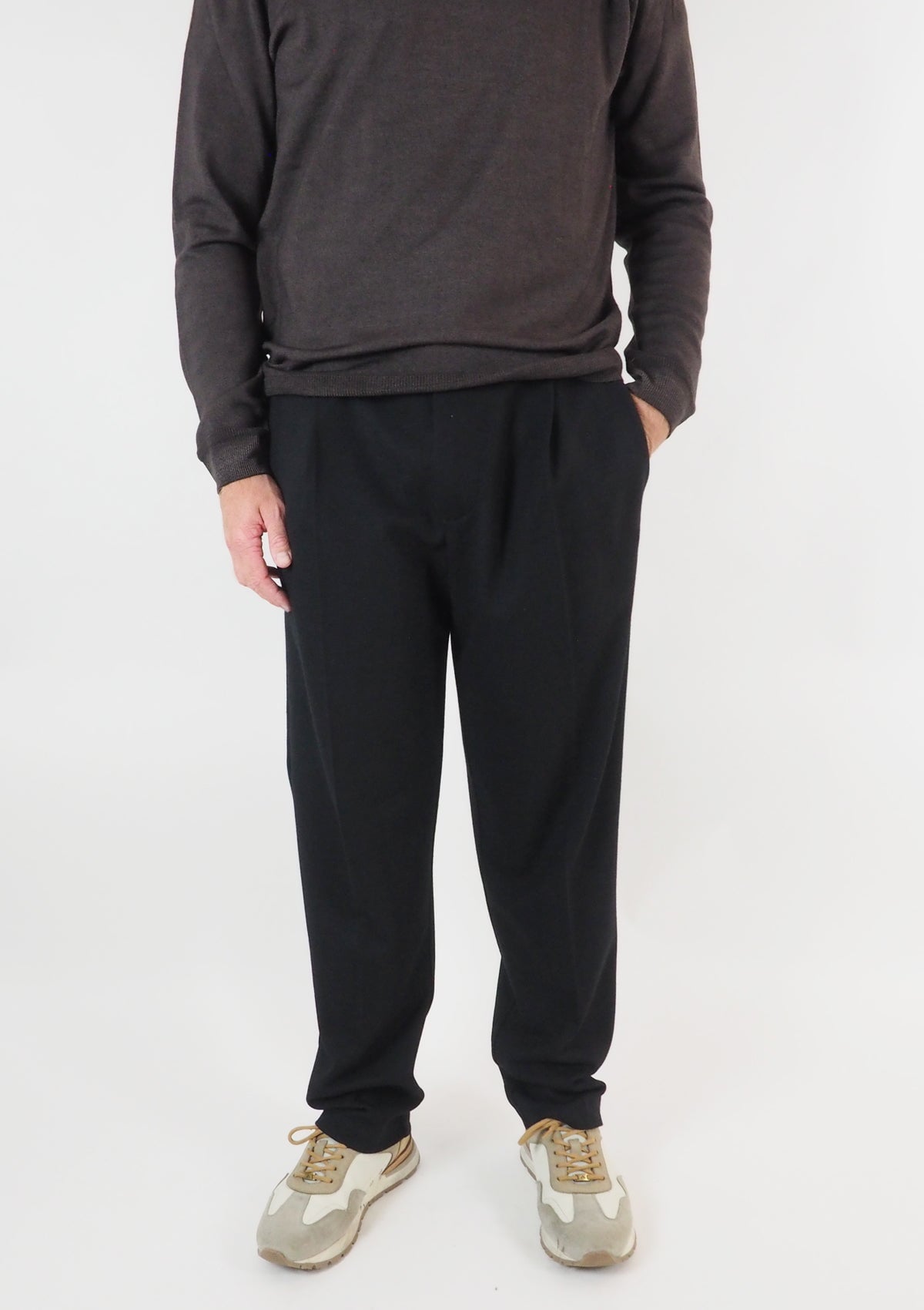 Herren Faltenhose in Schwarz Herren Hose Psophia