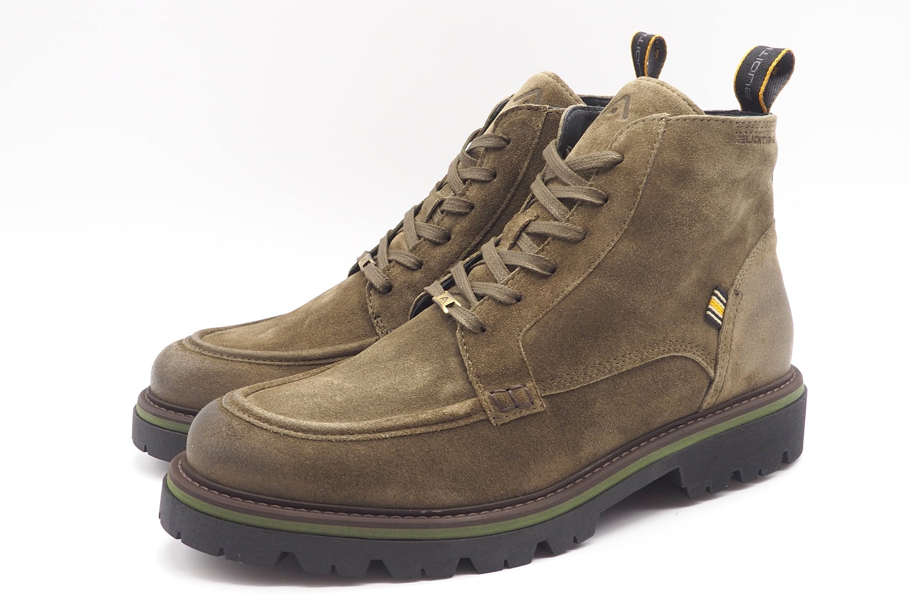 Herren Schnürboots aus Veloursleder in Oliv & warmer Fütterung Herren Stiefeletten Ambitious