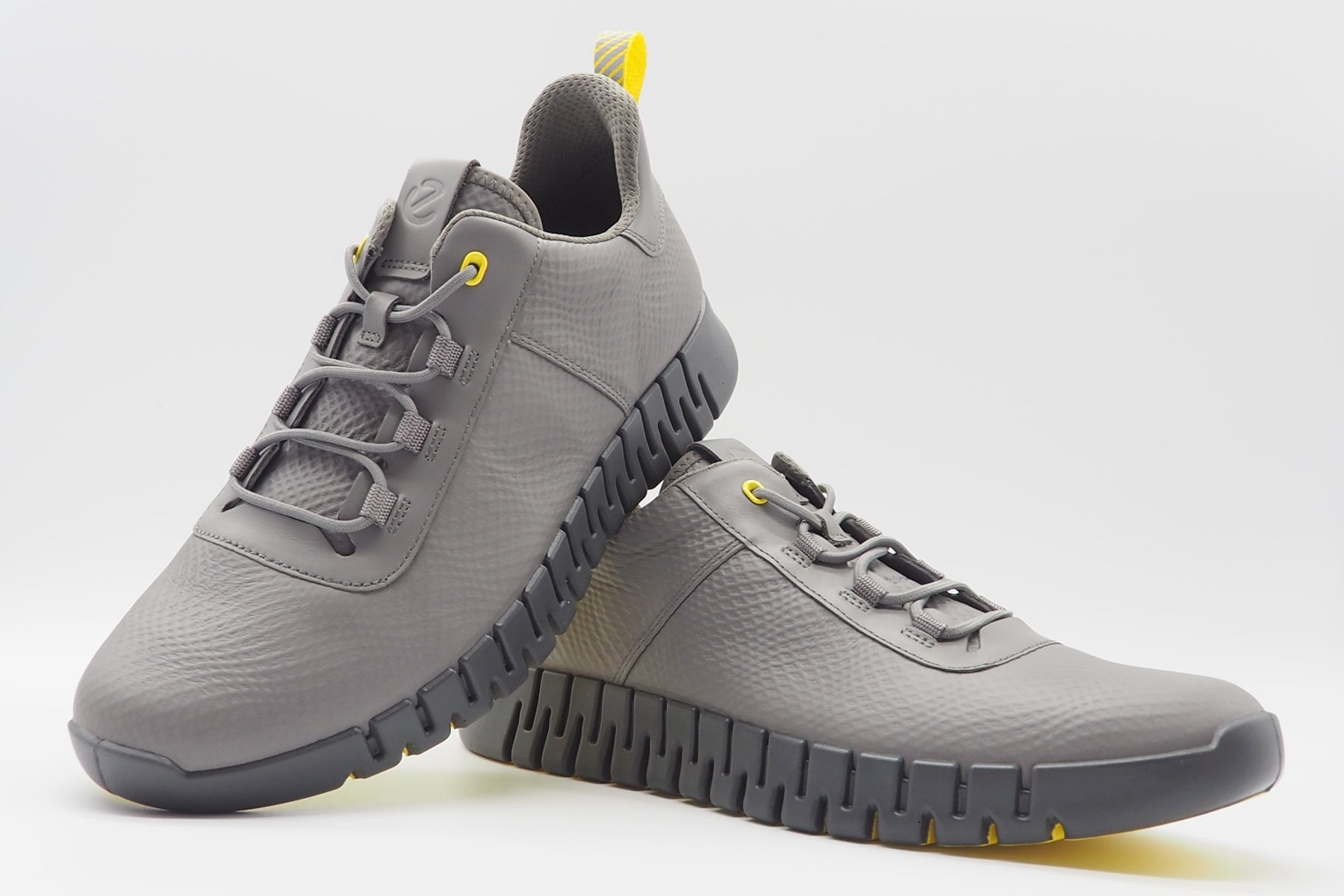 Herren Sneaker aus geprägtem Leder in Grau - Gruuv Herren Sneaker Ecco