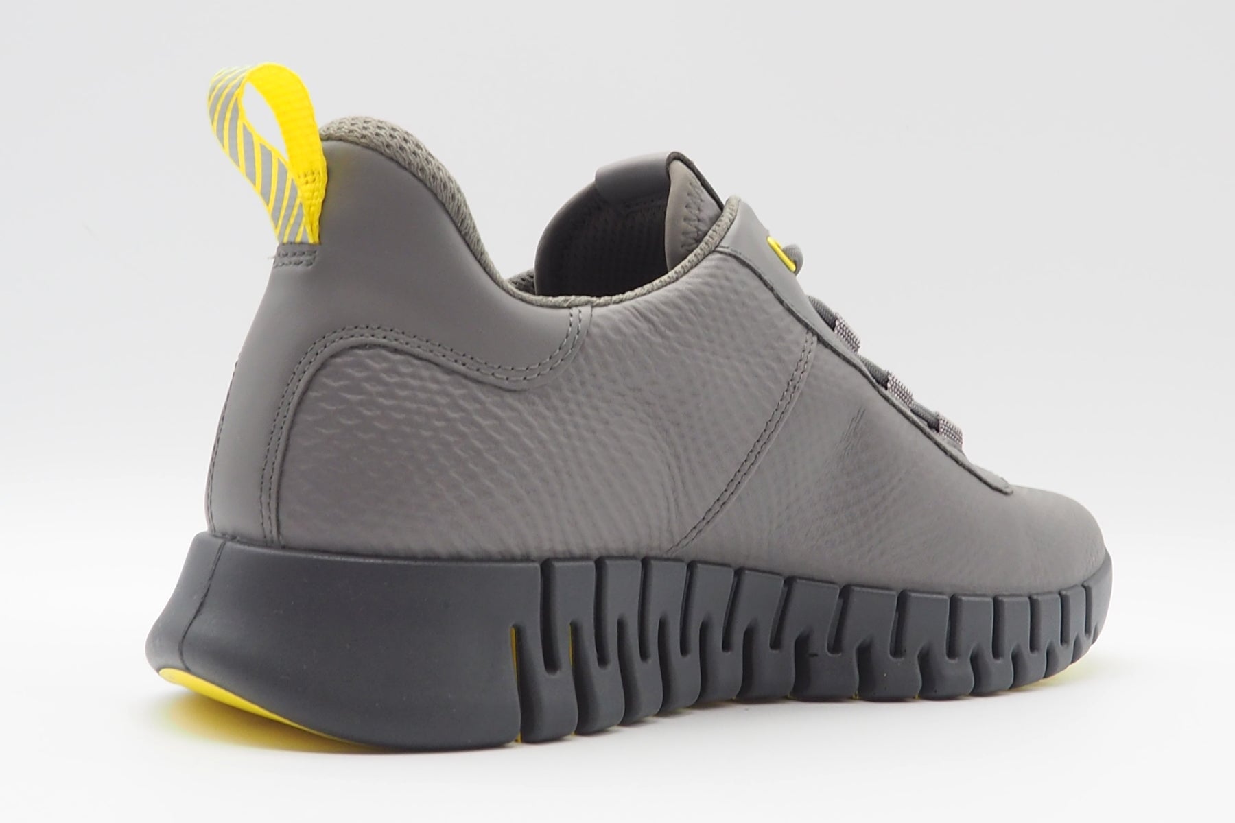 Herren Sneaker aus geprägtem Leder in Grau - Gruuv Herren Sneaker Ecco