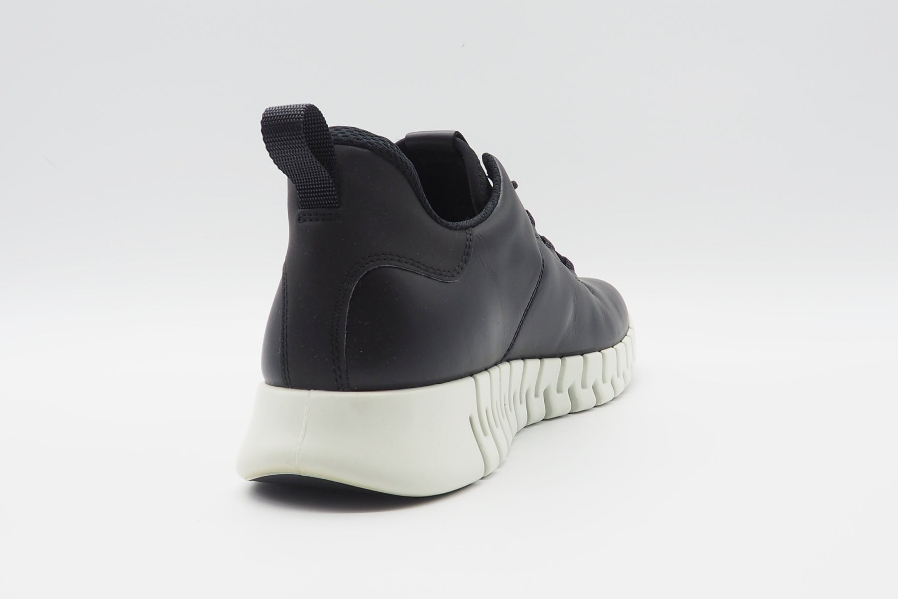 Herren Sneaker aus Glattleder in Schwarz - Gruuv Herren Sneaker Ecco