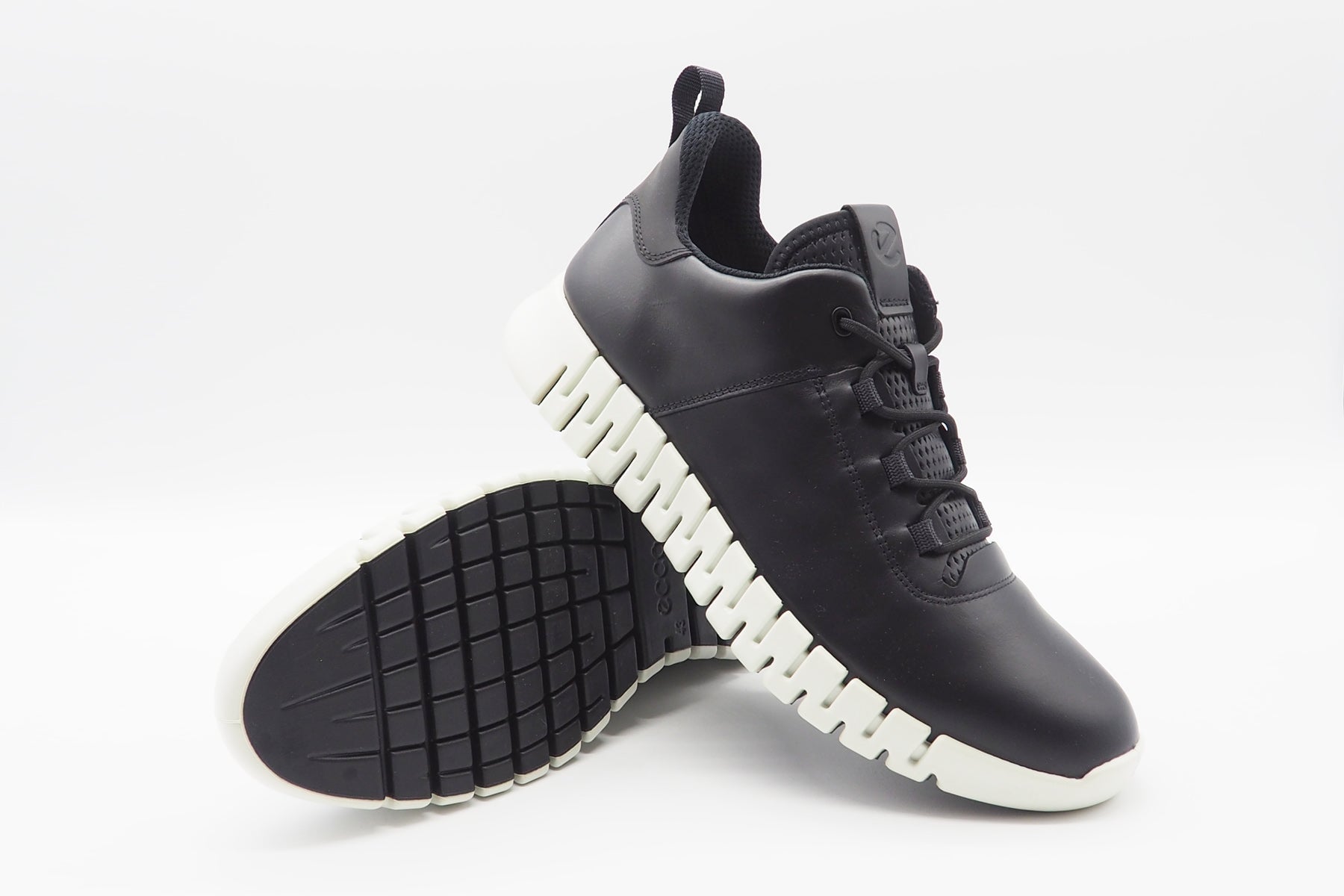 Herren Sneaker aus Glattleder in Schwarz - Gruuv Herren Sneaker Ecco