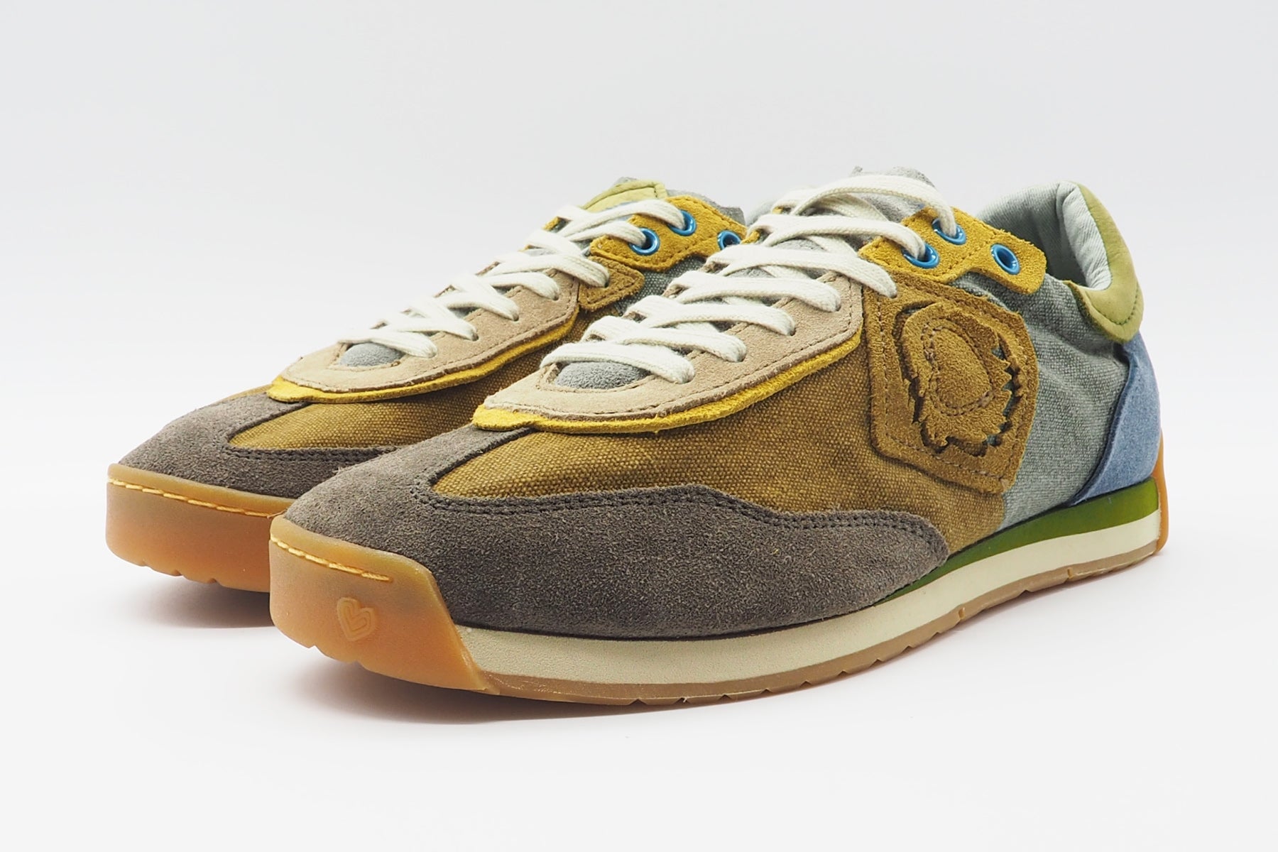 Herren Sneaker aus Leinen & Veloursleder in Olive Herren Sneaker Satorisan