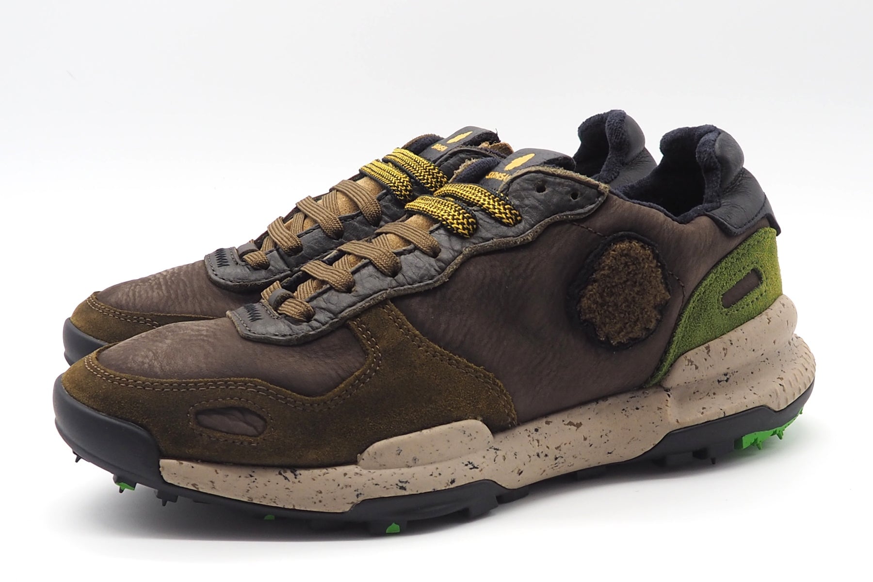 Herren Sneaker aus Nubukleder in Dunkelbraun mit Farbakzenten - Chacrona Herren Sneaker Satorisan