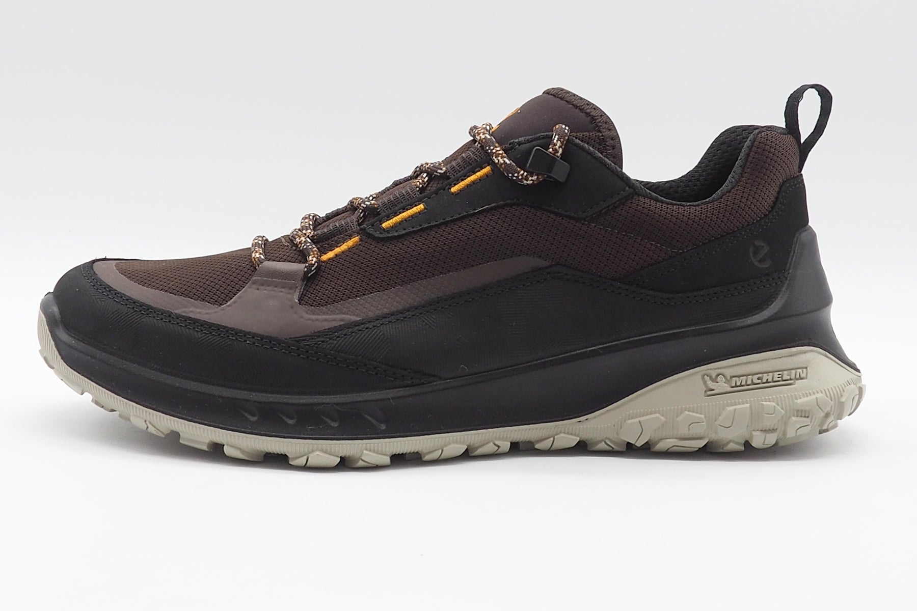 Herren Sneaker aus Textil in Dunkelbraun/Schwarz mit Michelinsohle Herren Sneaker Ecco