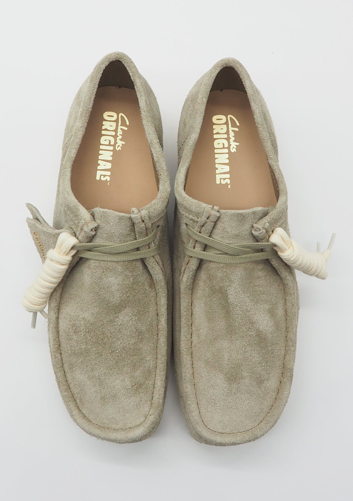 Herren Sneaker aus Veloursleder in Hellgrau - Wallabee - Clarks Originals Herren Sneaker Clarks Originals