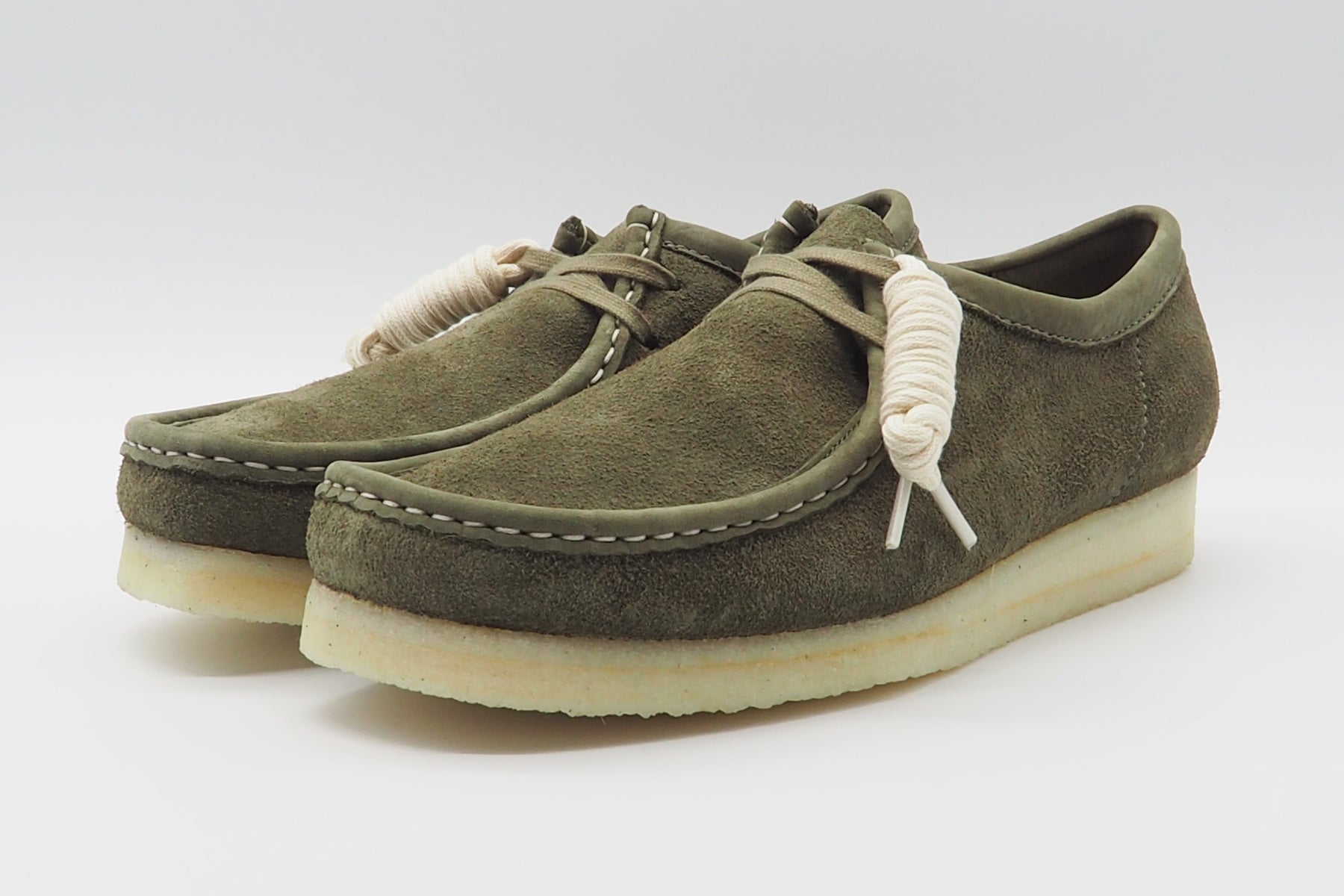 Herren Sneaker aus Veloursleder in Khaki - Wallabee - Clarks Originals Herren Sneaker Clarks Originals