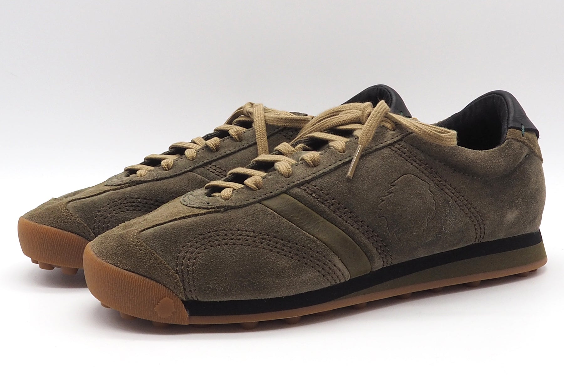 Herren Sneaker im Retro-Style aus Velours in Oliv - Stardust Herren Sneaker Satorisan