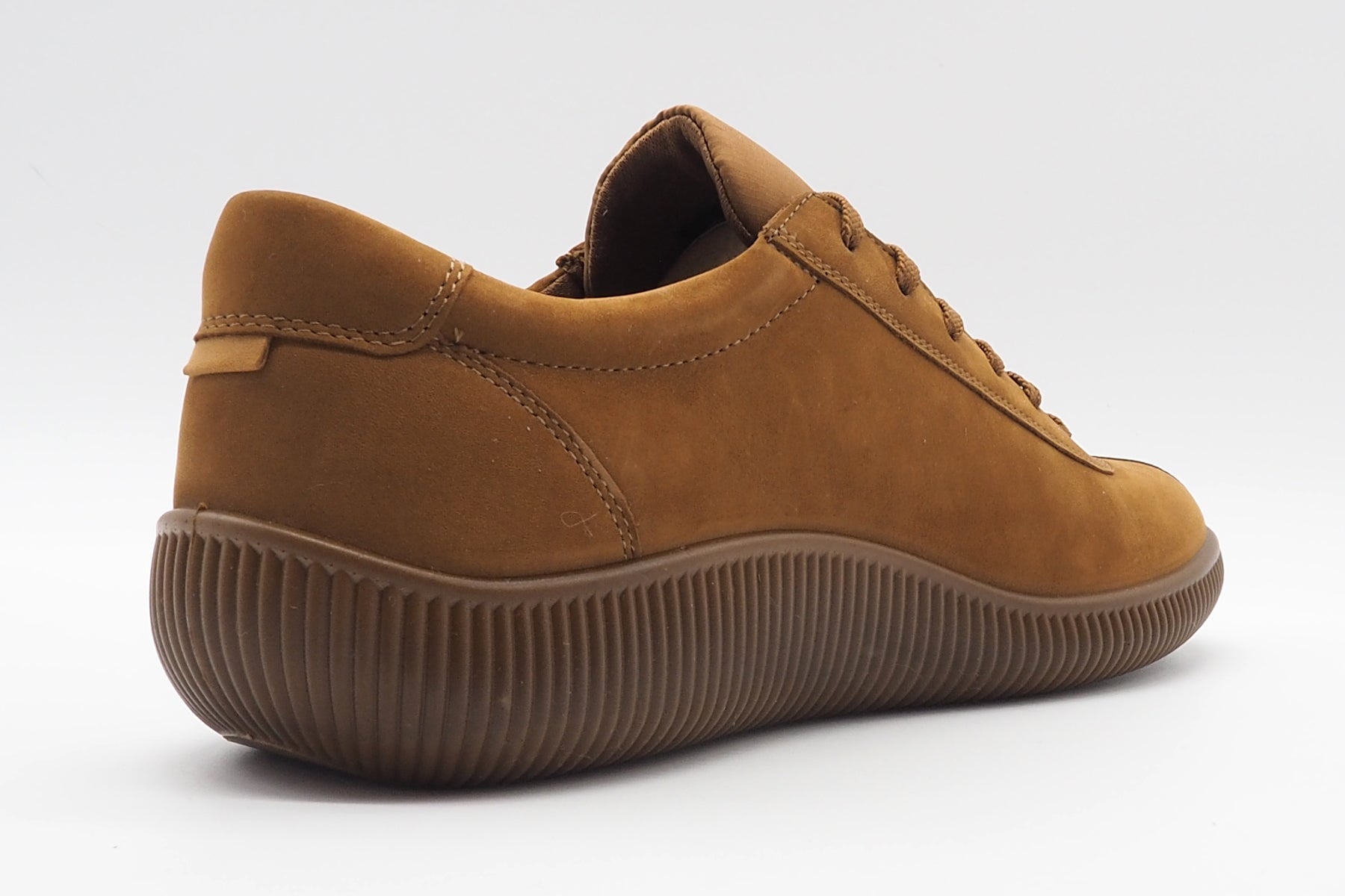 Herren Sneaker im Retrostil aus Nubukleder in Cognnac Herren Sneaker Ecco