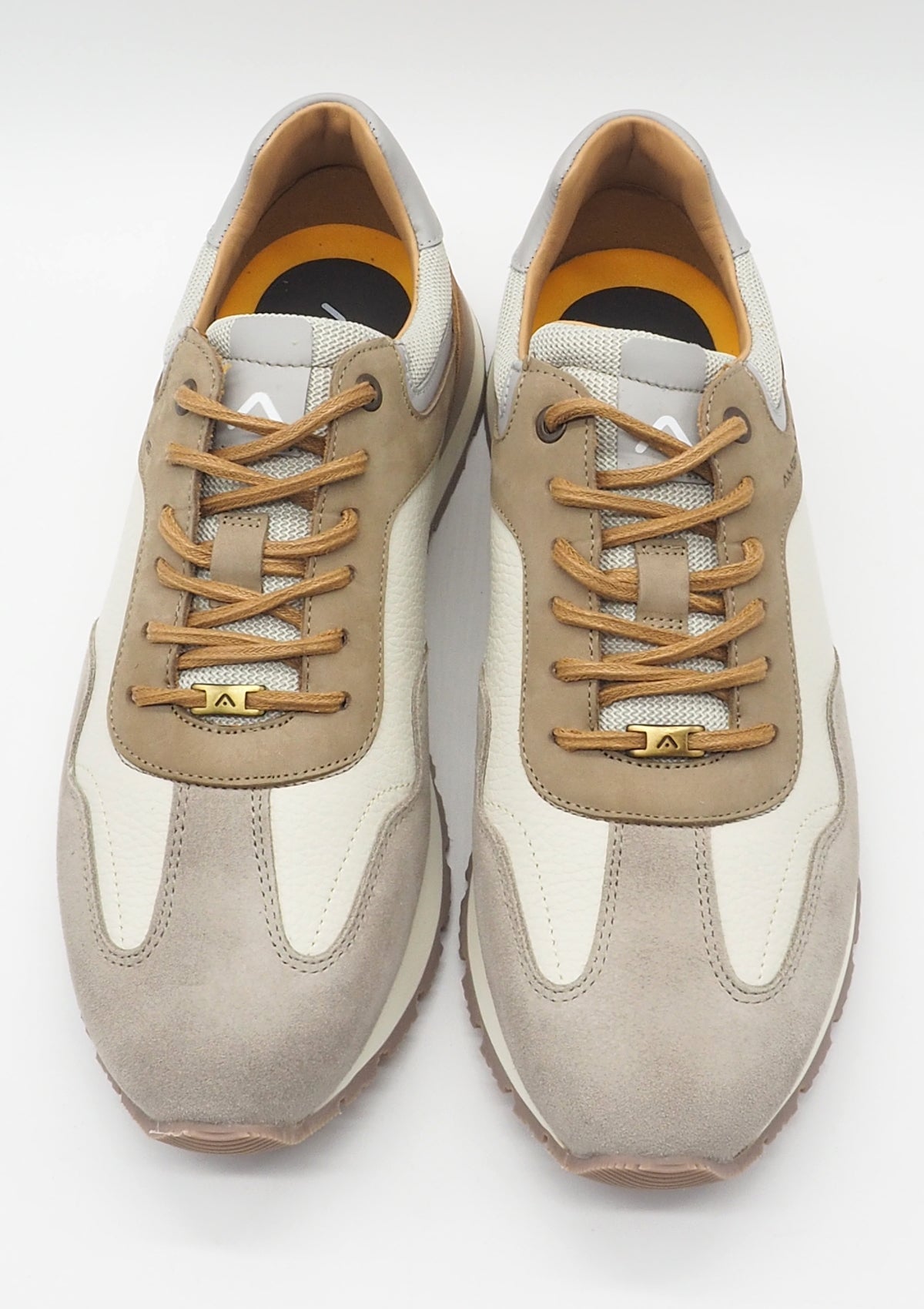 Herren Sneaker in Running Style aus Leder in Beige & Weiss Herren Sneaker Ambitious