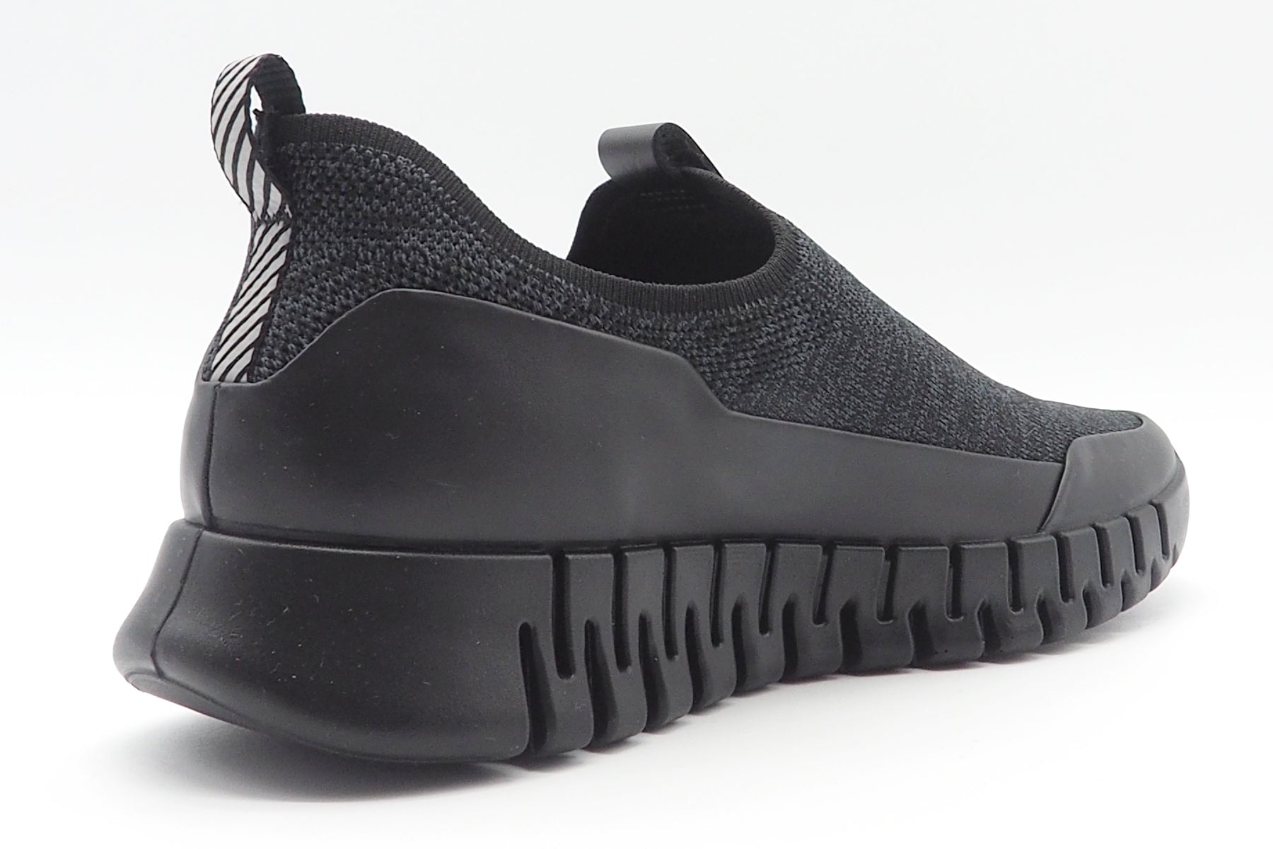 Herren Sneaker zum Schnlüpfen aus Leder & Textil in Schwarz - Gruuv Herren Sneaker Ecco