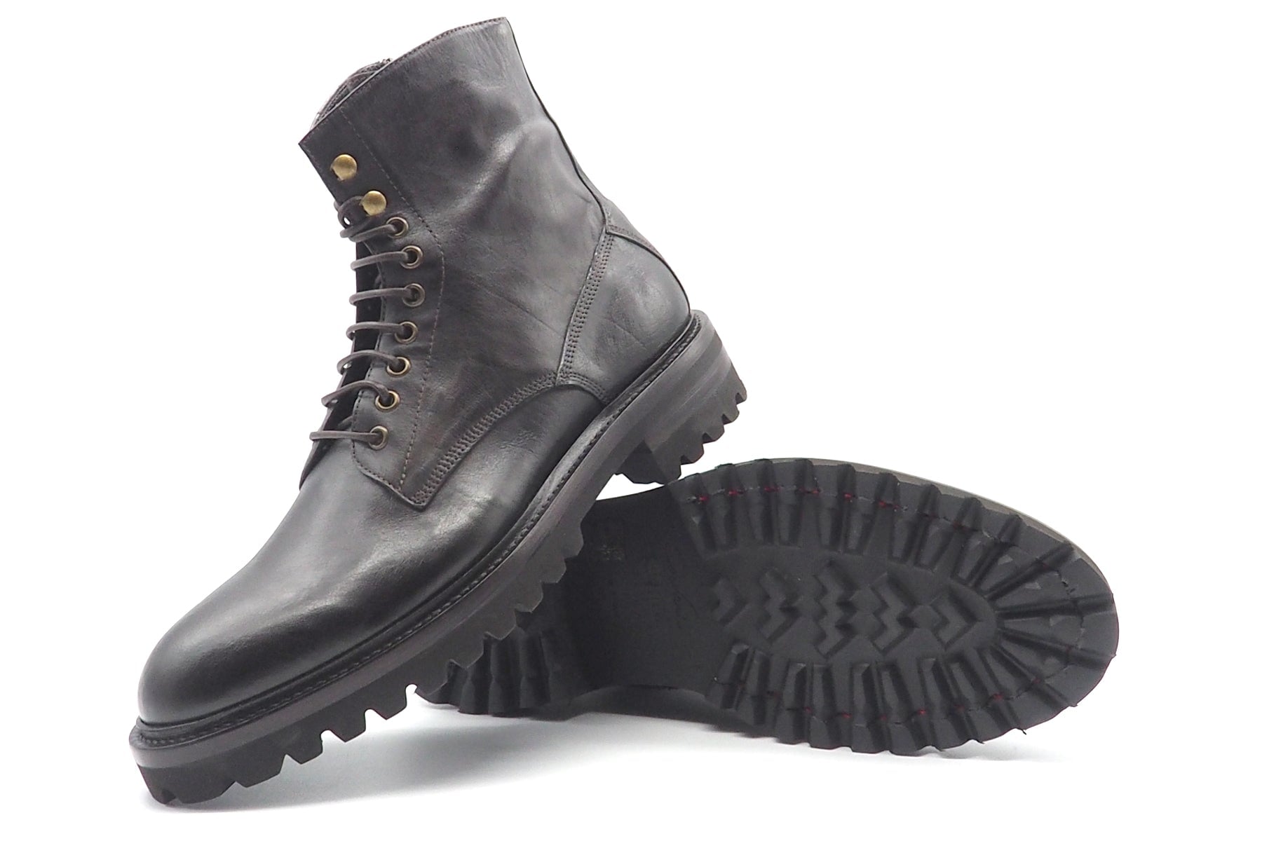 Herren Stiefeletten aus geöltem Leder in Dunkelbraun mit Reissverschluss Herren Stiefeletten Corvari